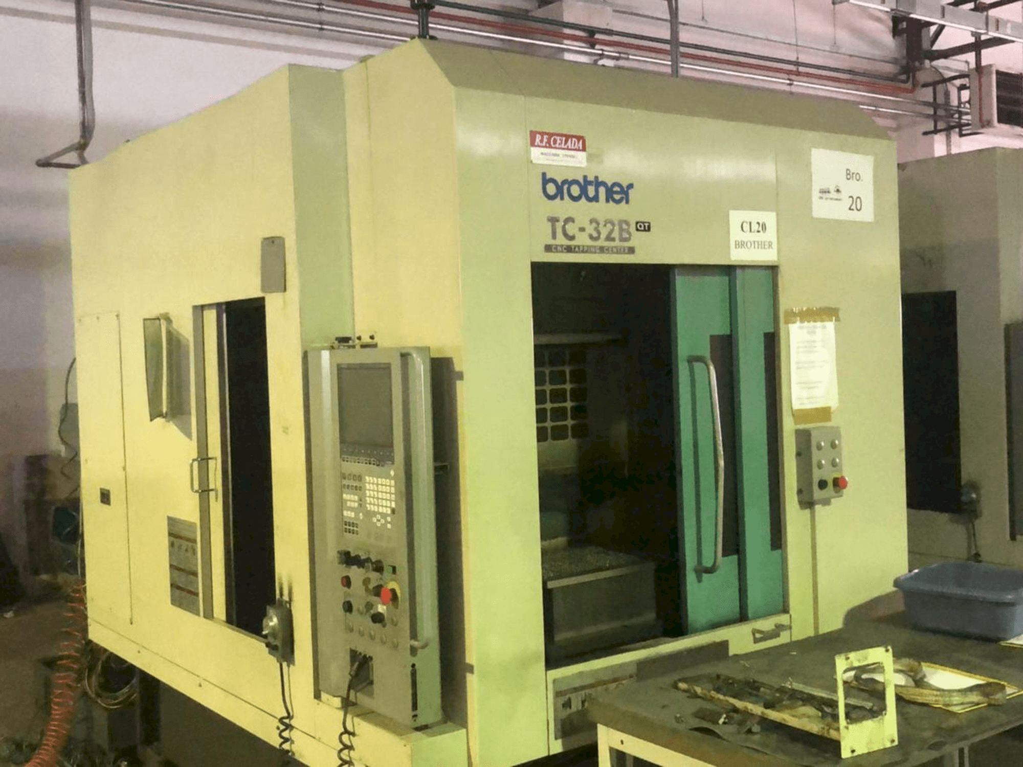 Vooraanzicht van Brother TC 32B machine