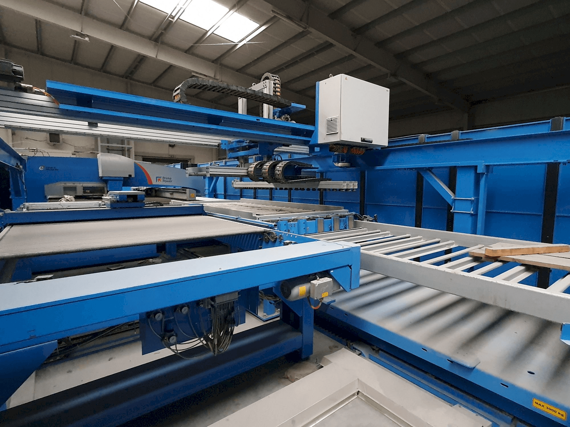 Vooraanzicht van Prima Power LPe6f machine