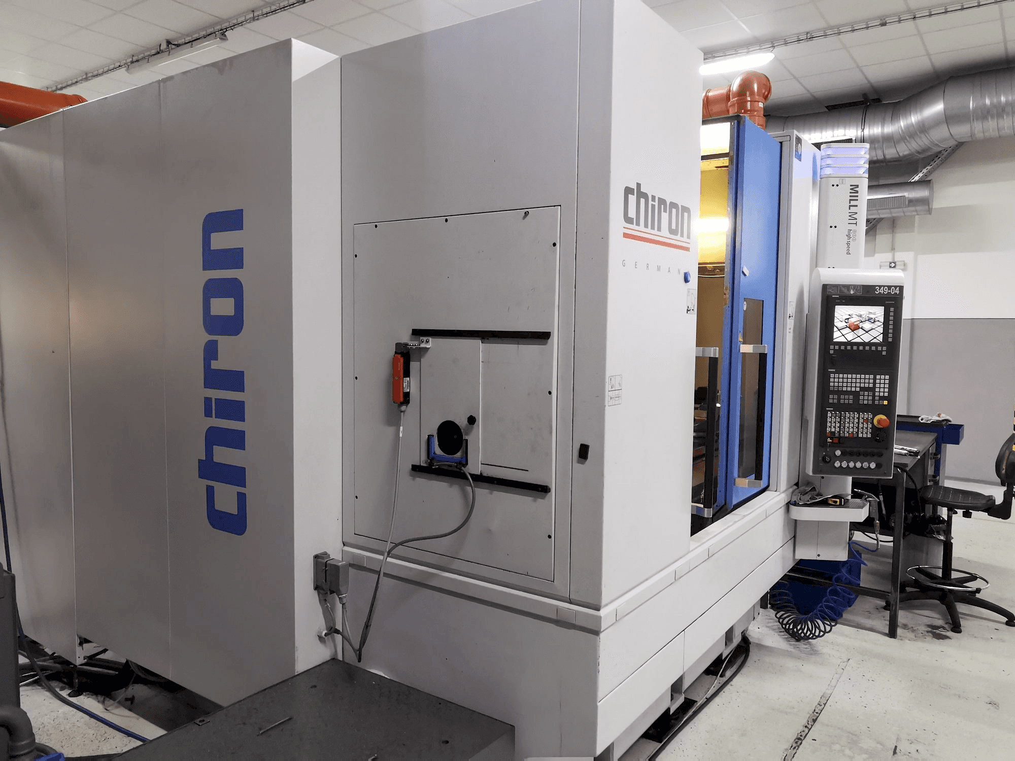 Vooraanzicht van CHIRON MILL 800 machine
