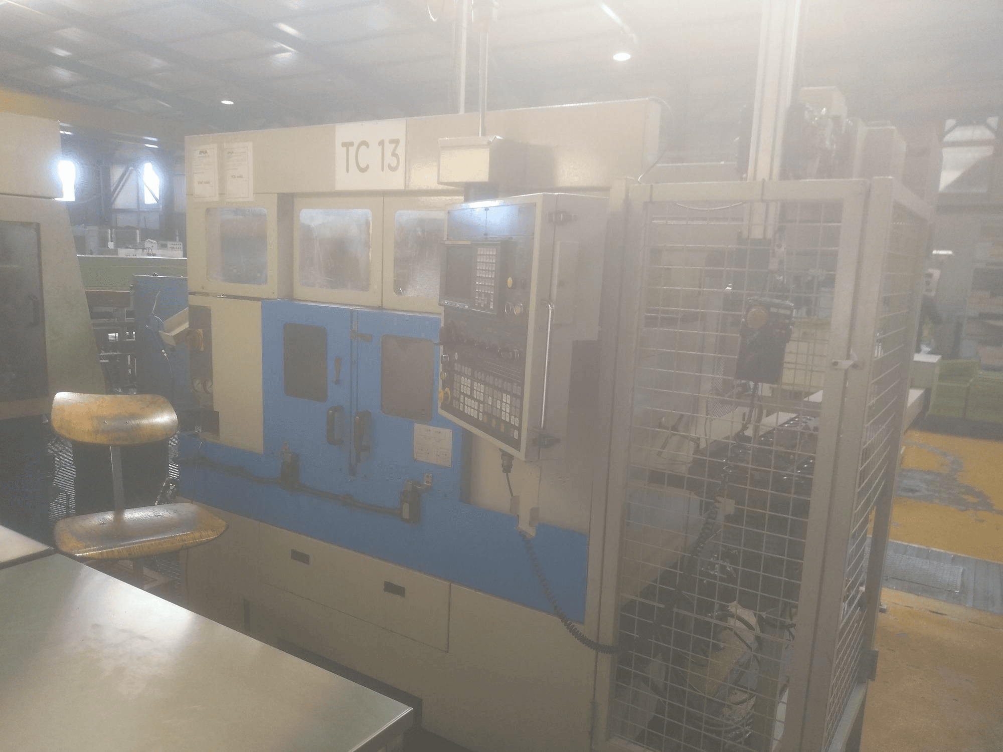 Vooraanzicht van Muratec MW12 machine