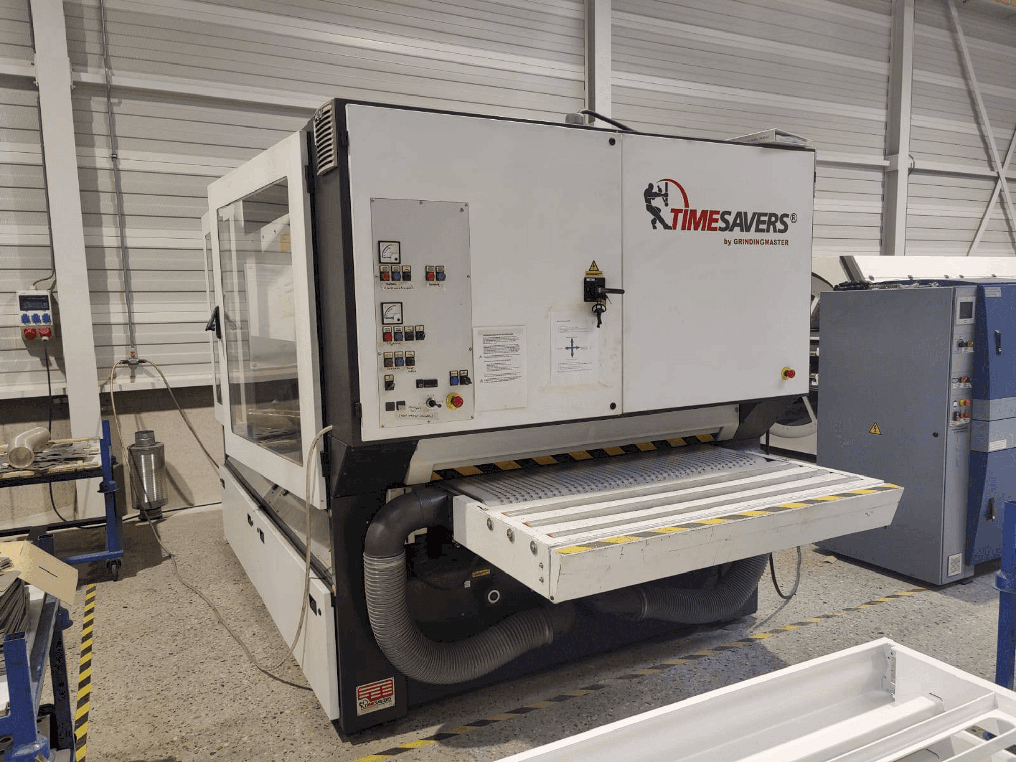 Vooraanzicht van TIMESAVERS 42-series-1350-WRB machine