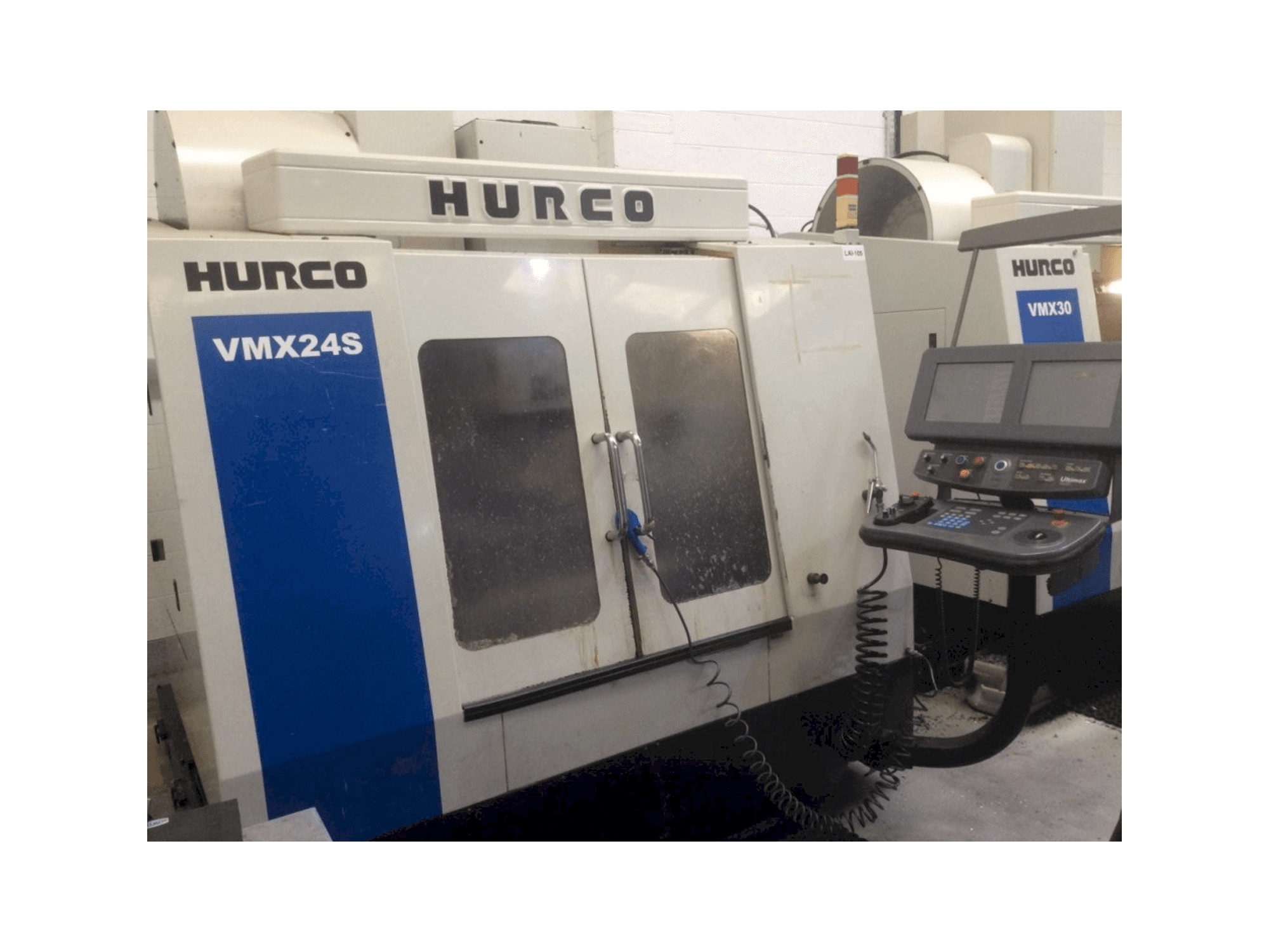 Vooraanzicht van Hurco VMX24S machine