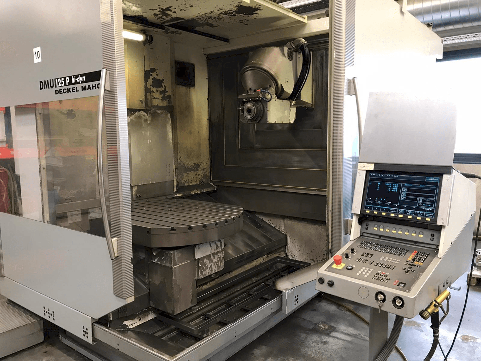 Vooraanzicht van DECKEL MAHO DMU 125 P Hi-dyn machine