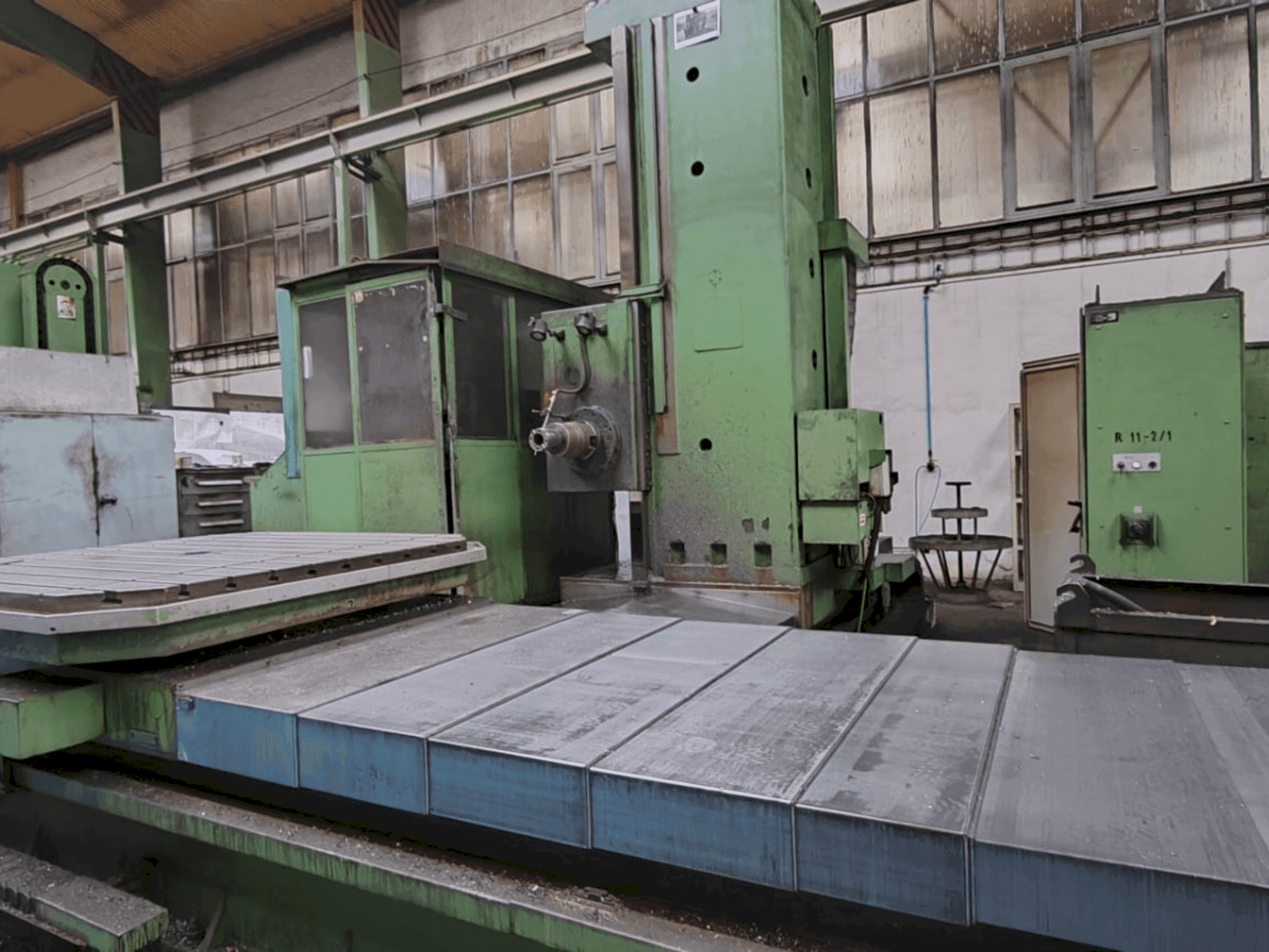 Vooraanzicht van TOS WHN 13.8 CNC machine