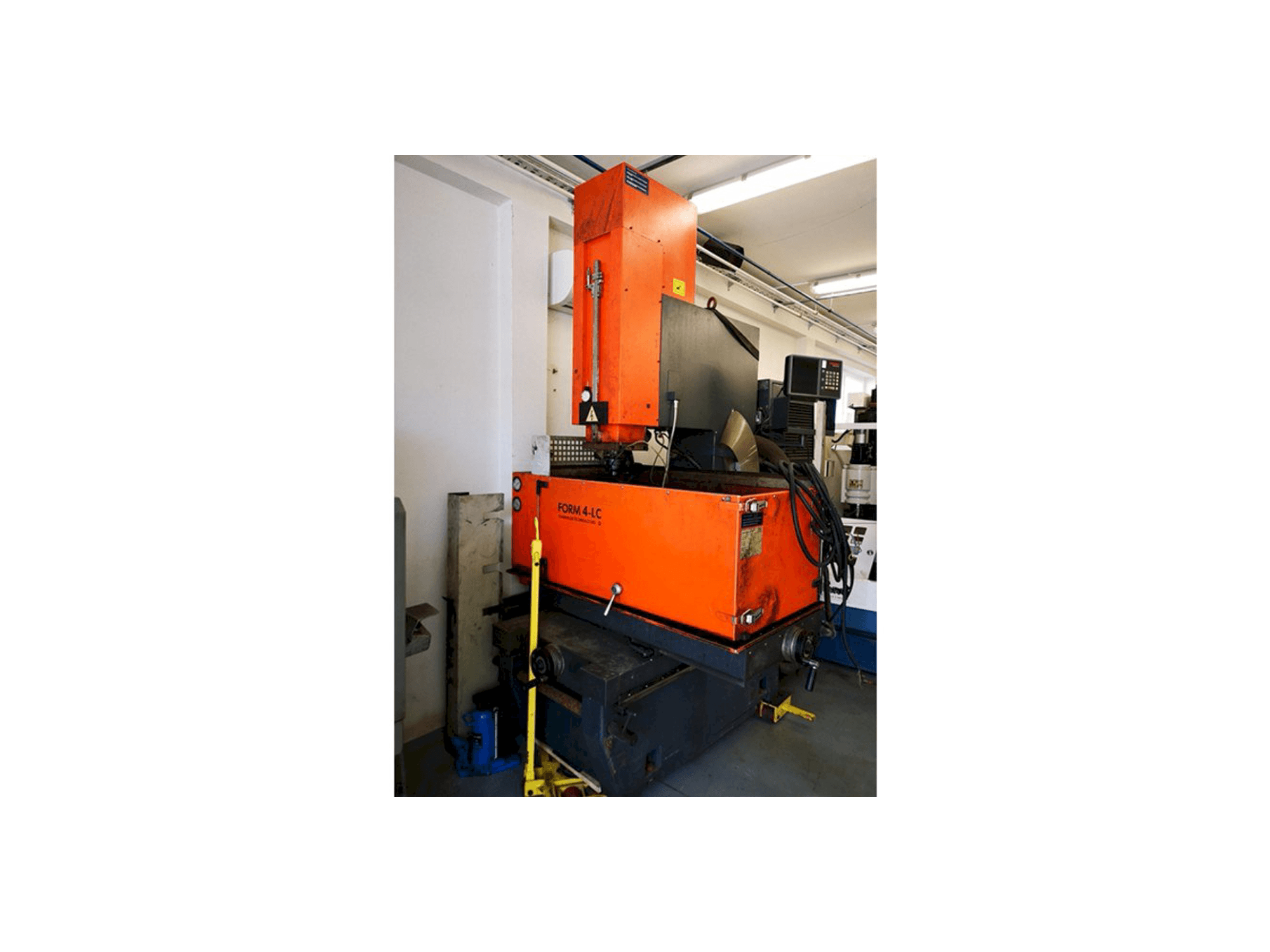 Vooraanzicht van CHARMILLES Form 4-LC machine