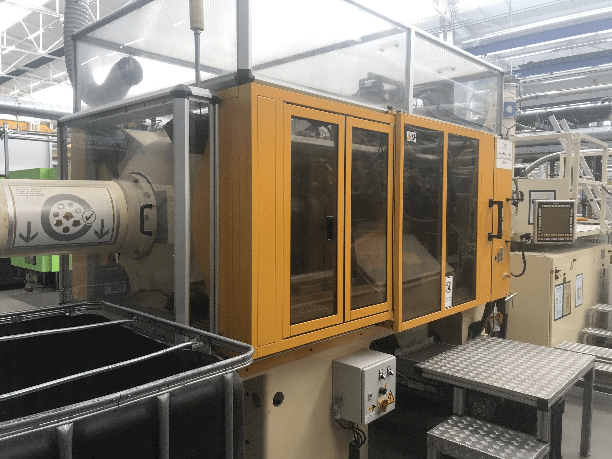 Vooraanzicht van Husky H225 RS 45/38 machine