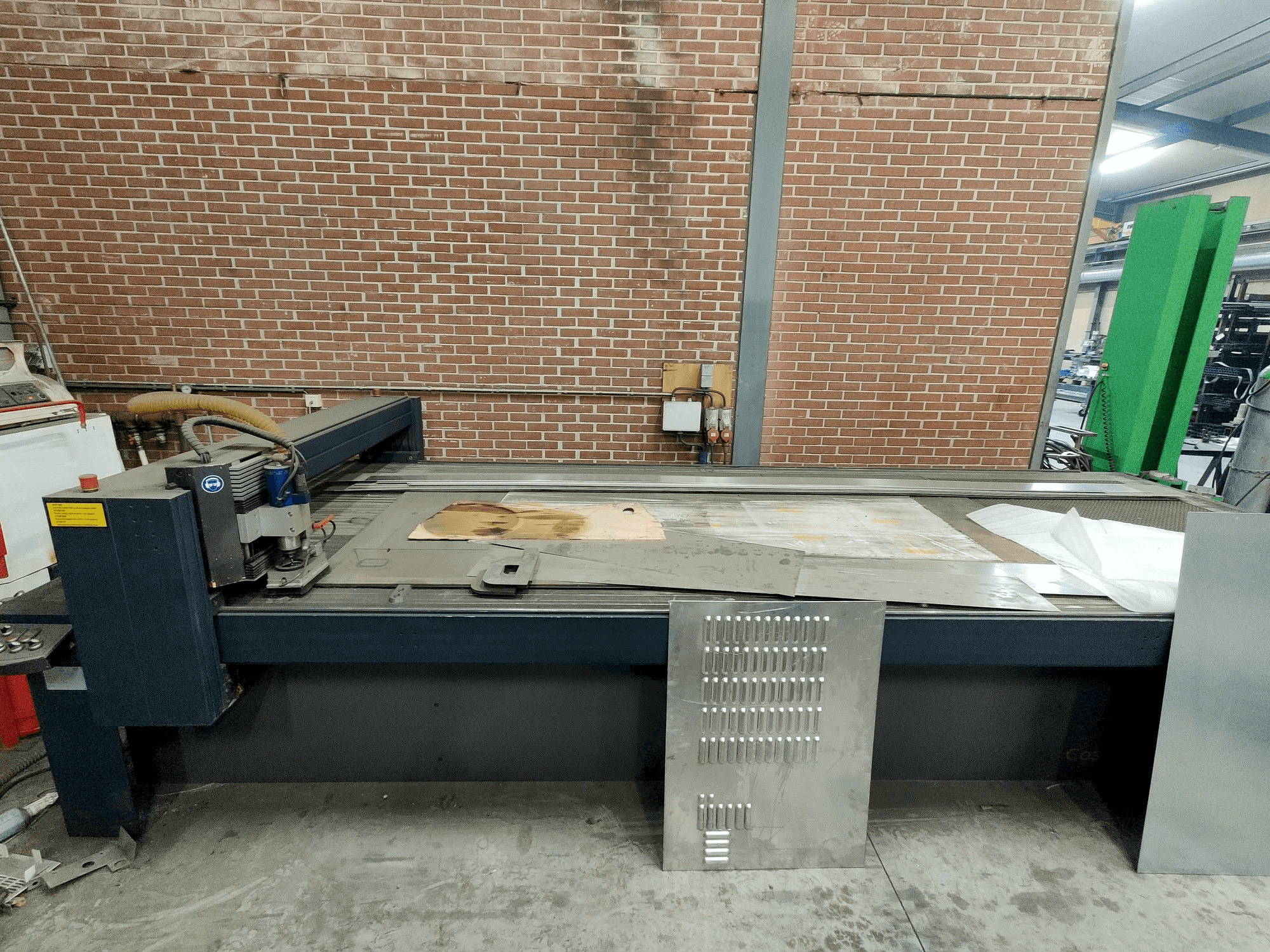 Vooraanzicht van Feneko R500 machine