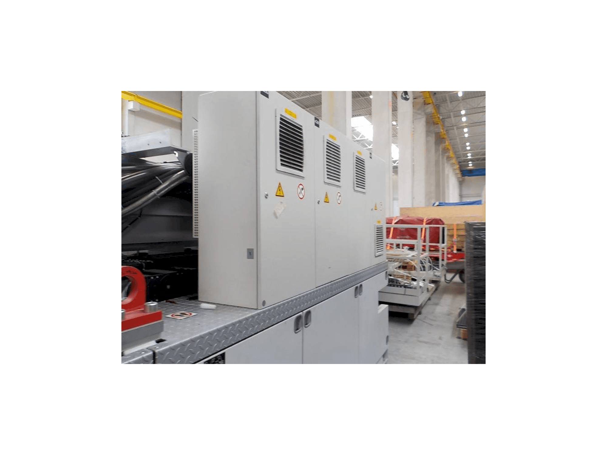 Vooraanzicht van Krauss Maffei 1600/6100 MX machine