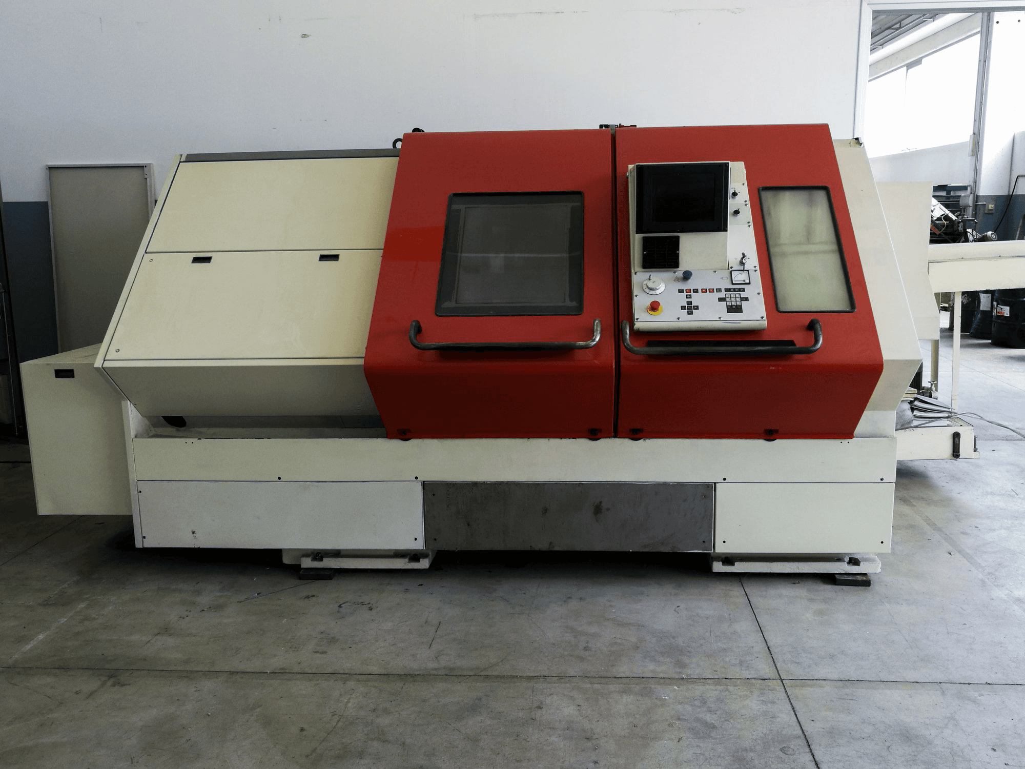 Vooraanzicht van Gildemeister NEF CT60 machine
