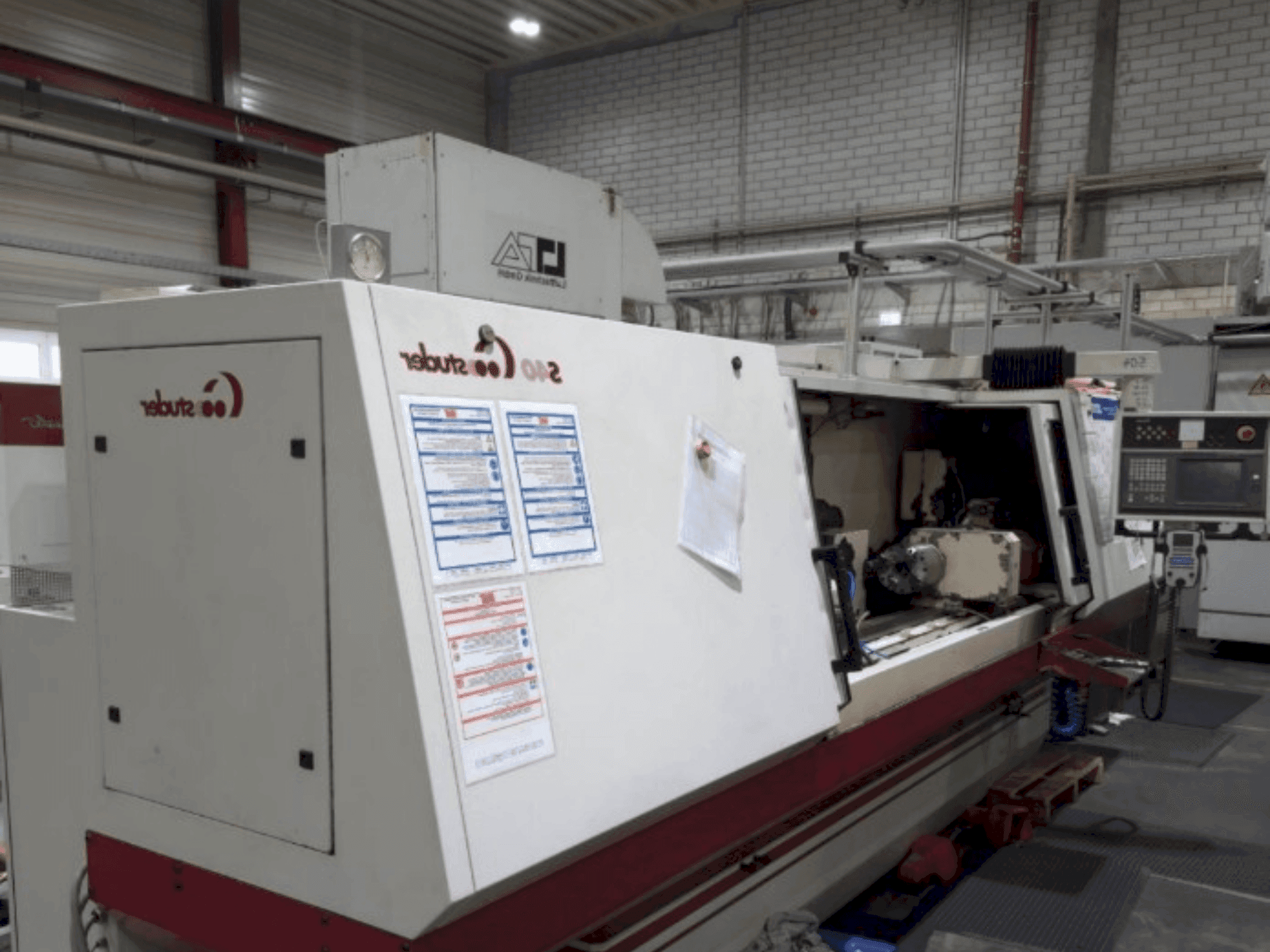 Vooraanzicht van STUDER S40 CNC (2001) machine