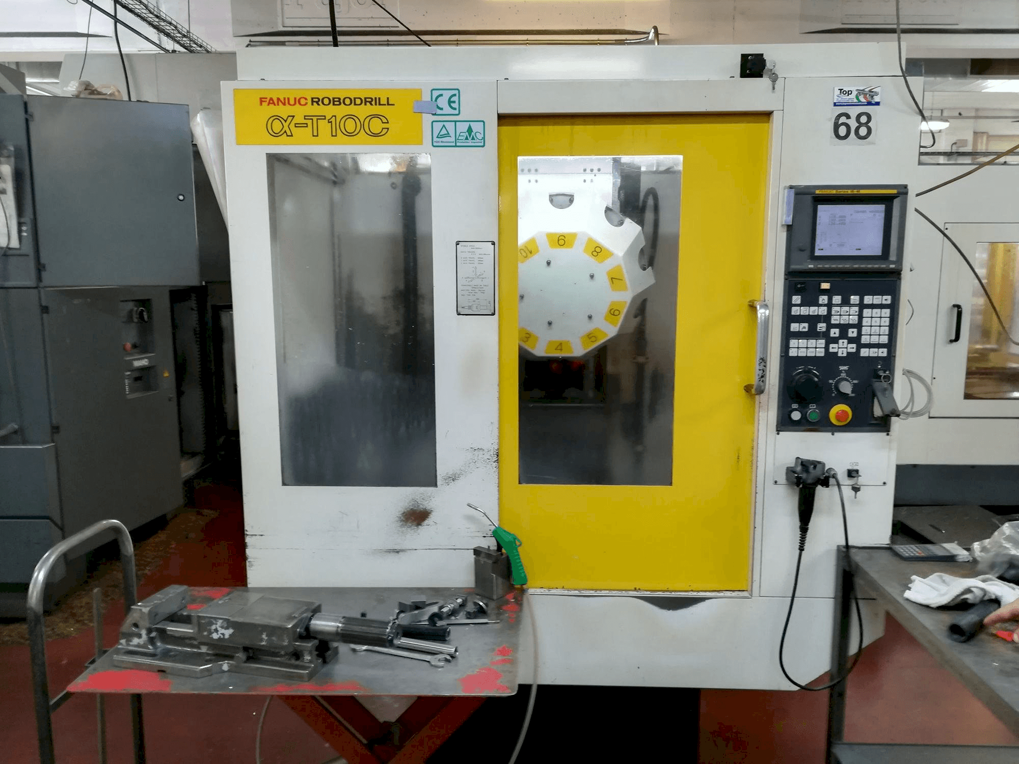 Vooraanzicht van FANUC Robodrill alpha-T 10 C machine