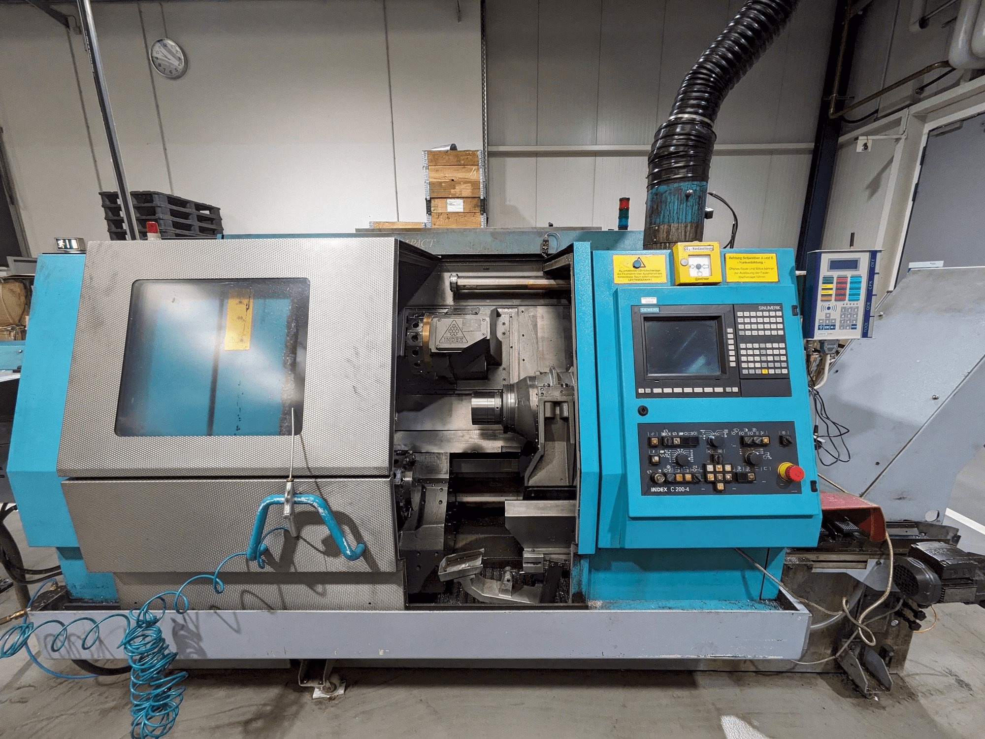 Vooraanzicht van Index G200 Compact machine