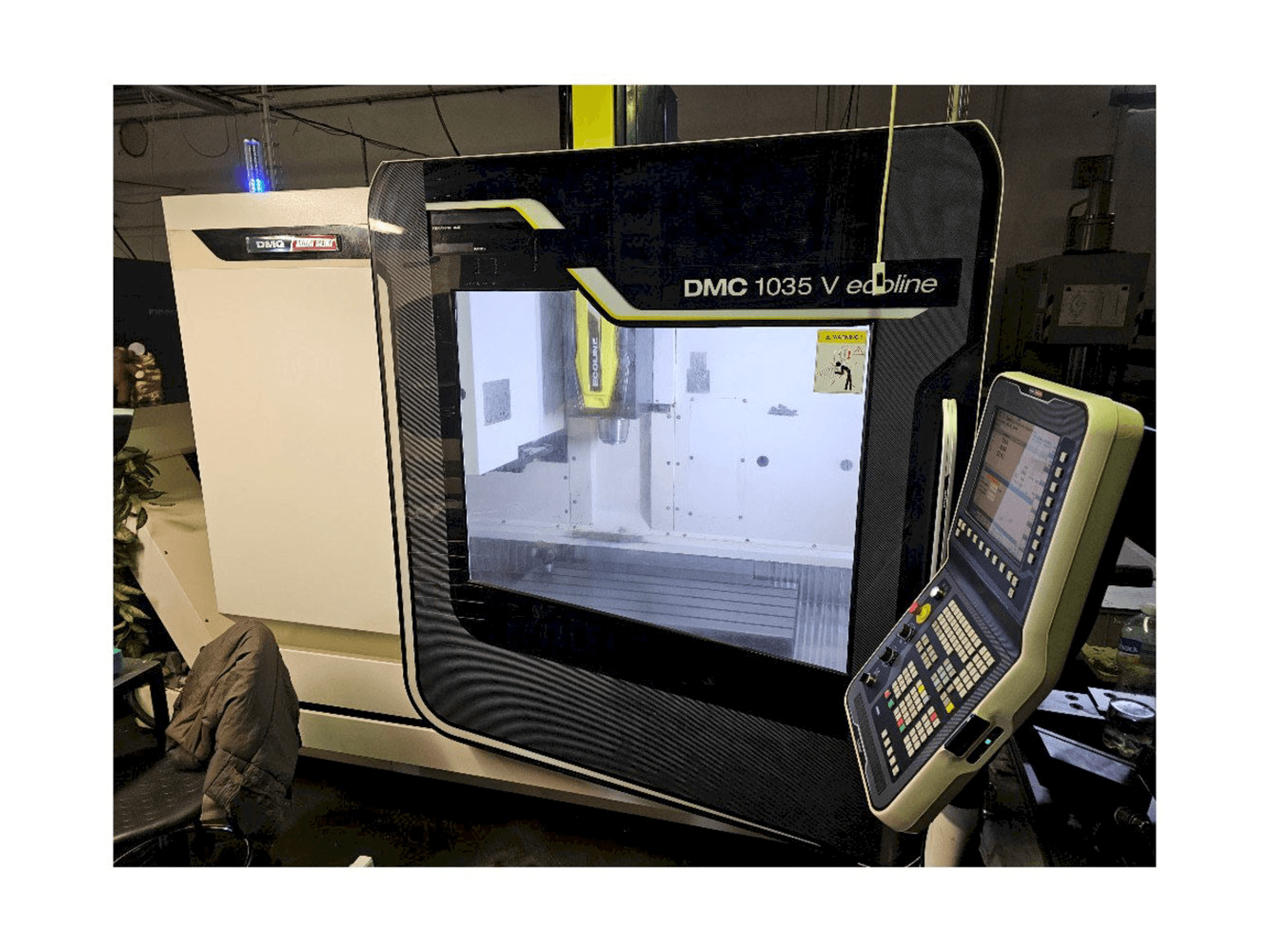 Vooraanzicht van DMG DMC 1035 V ecoline machine