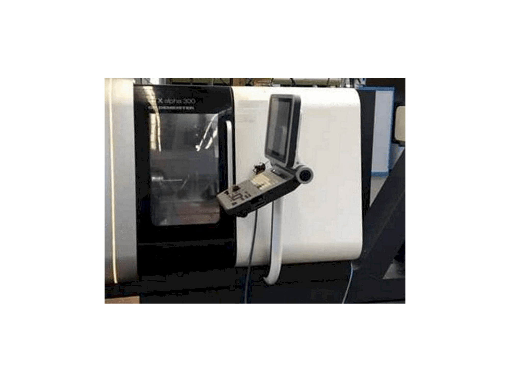 Vooraanzicht van DMG GILDEMEISTER CTX Alpha 300 V4 machine