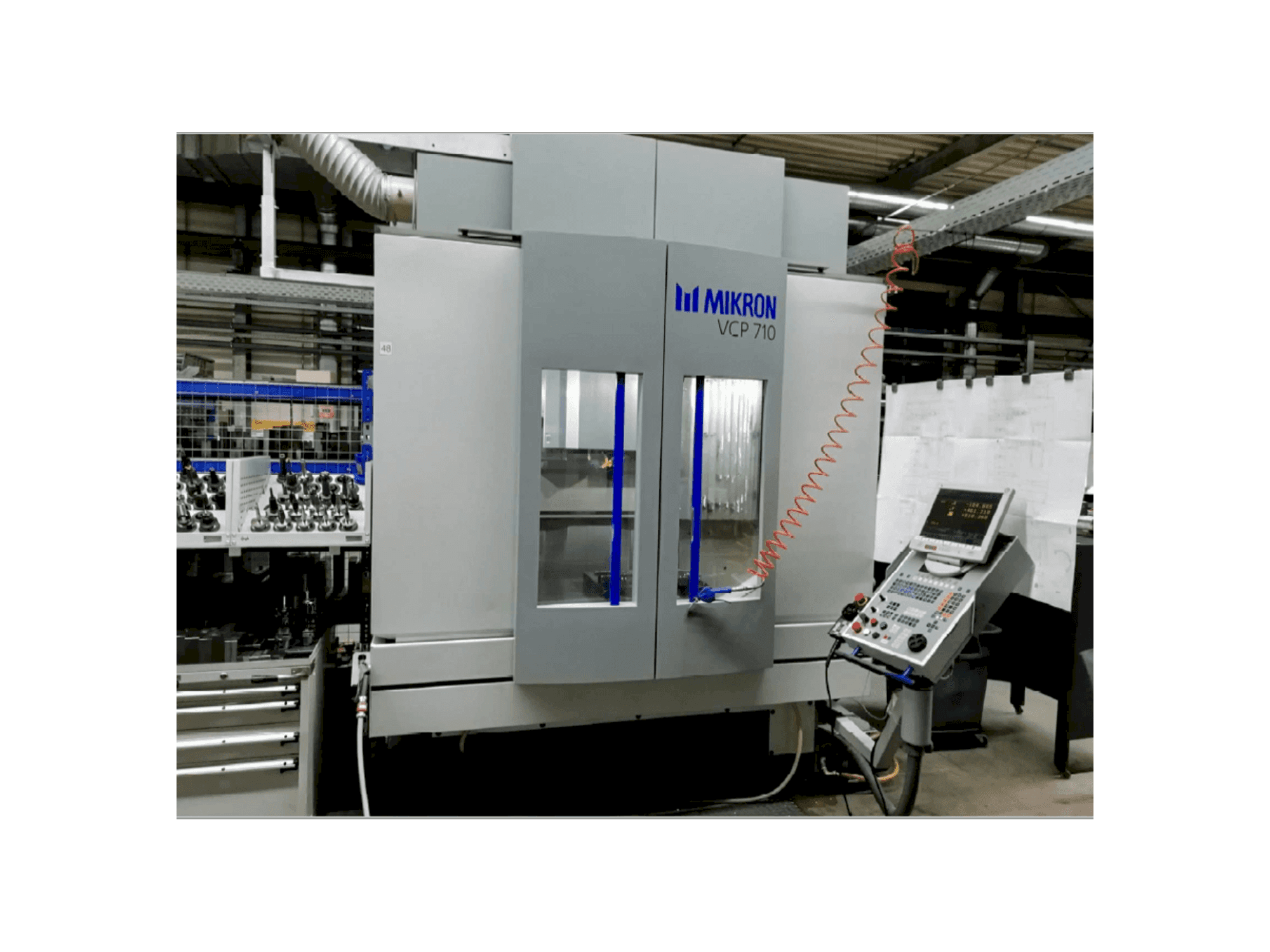 Vooraanzicht van MIKRON VCP 710 machine