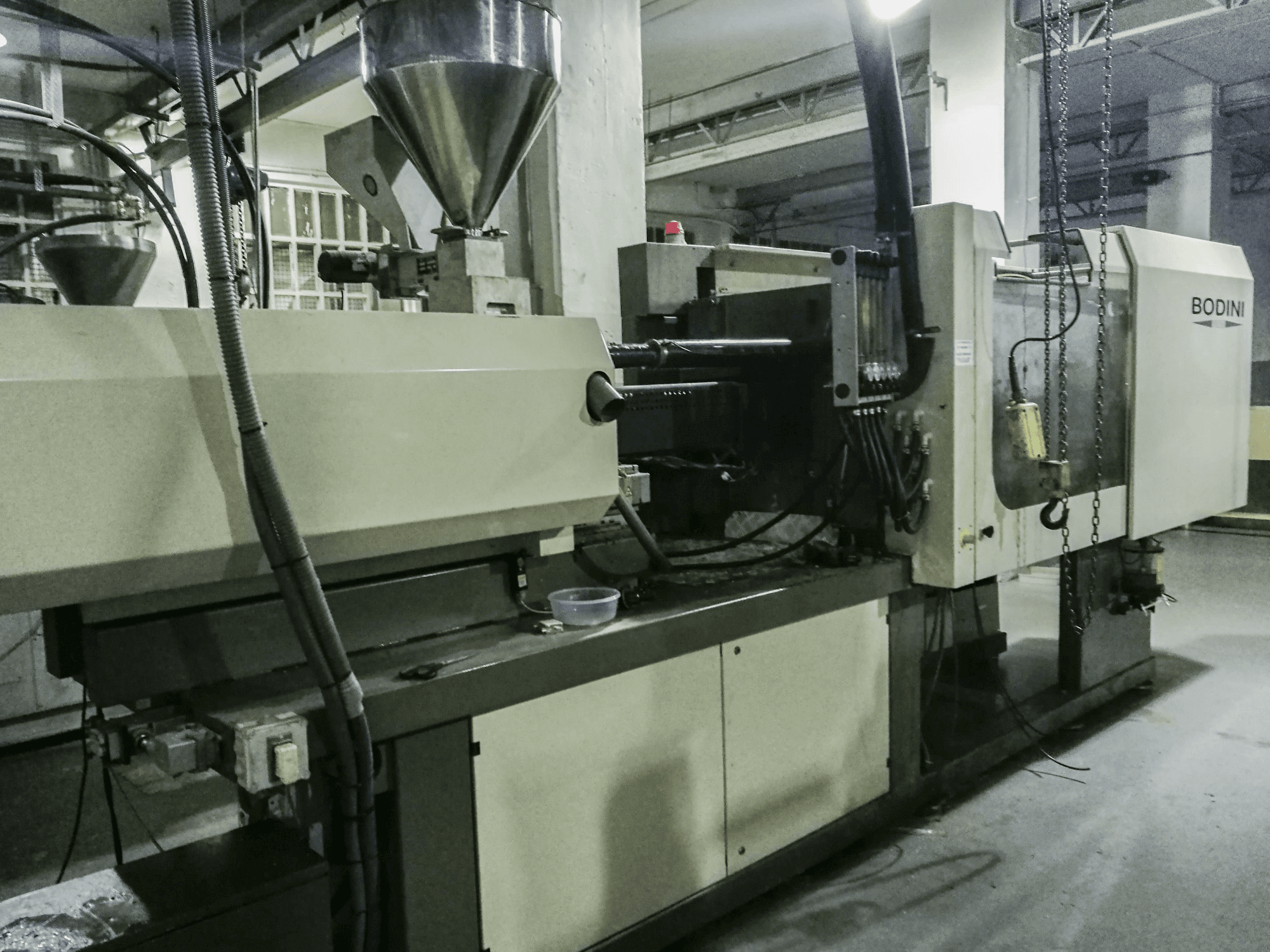 Links zicht 1 van BODINI ELEDRIVE 200 machine