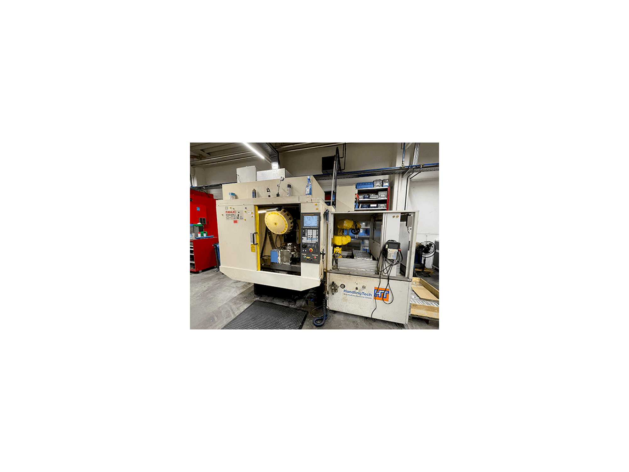 Vooraanzicht van FANUC Robodrill Alpha-T21iEL machine