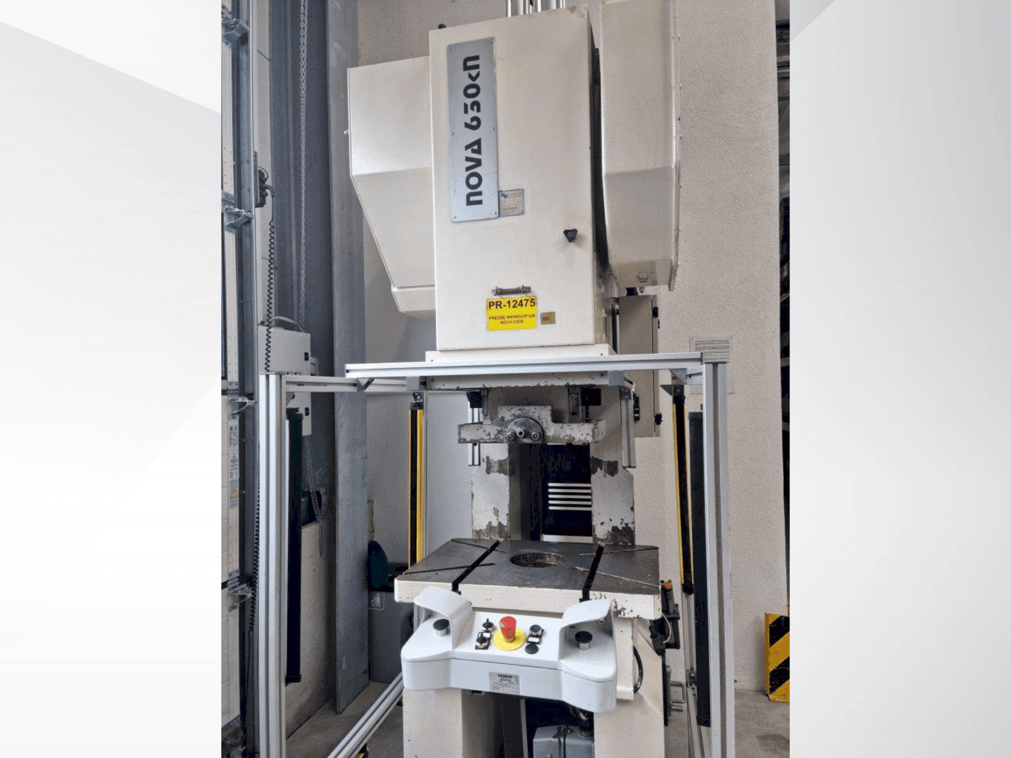Vooraanzicht van BEUTLER Nova C630kN machine