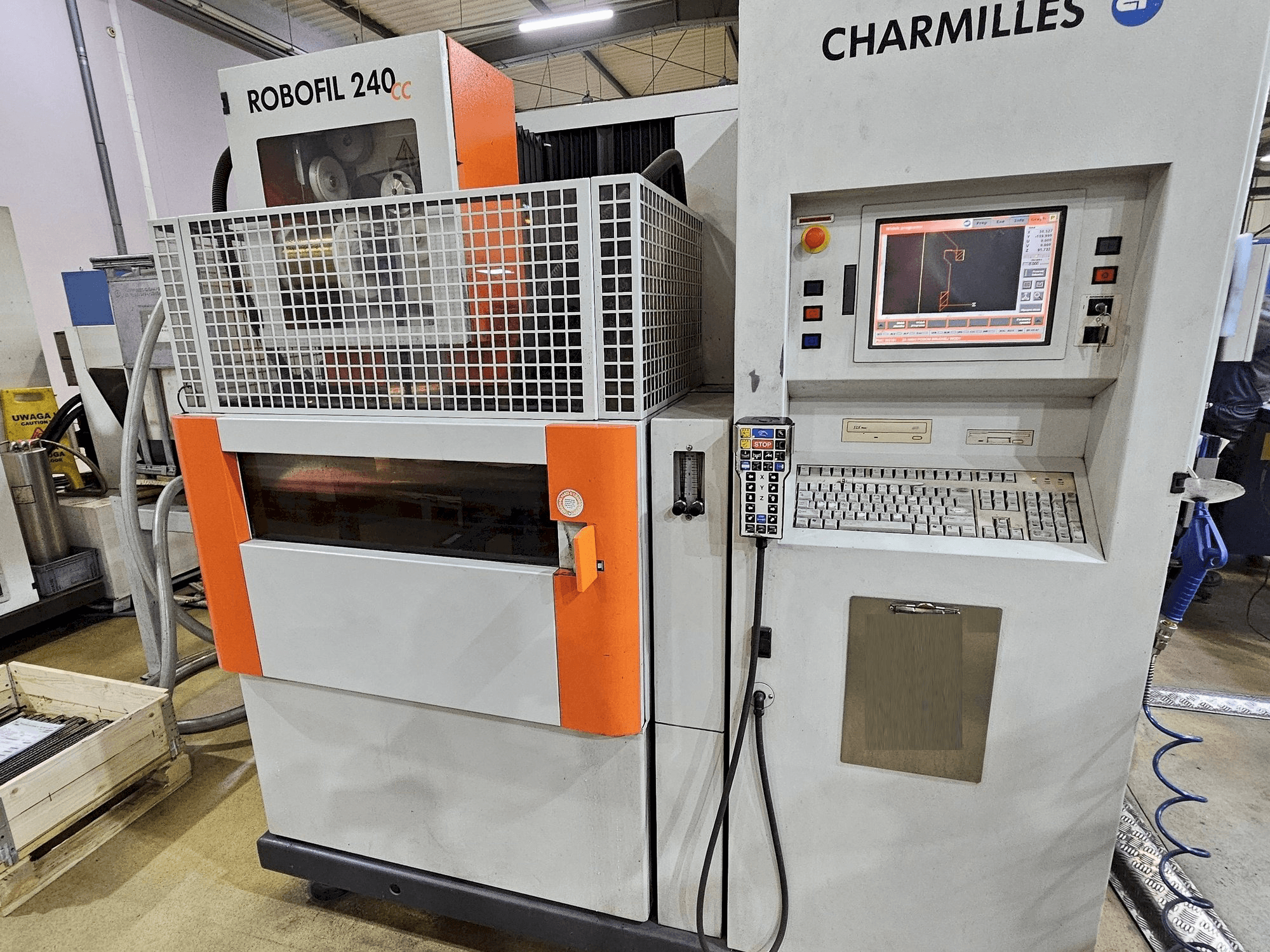 Vooraanzicht van CHARMILLES ROBOFIL 240 CC machine