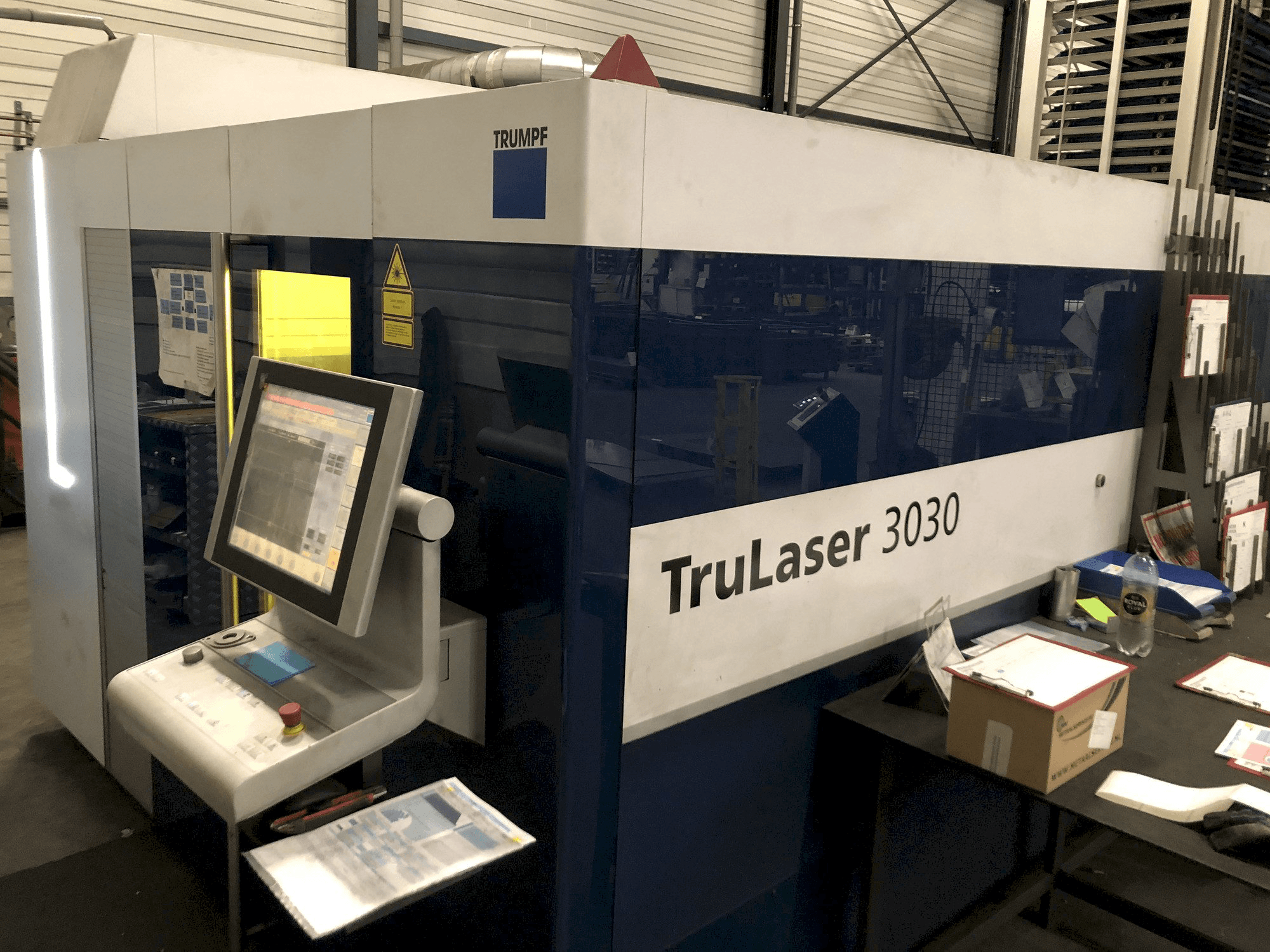 Vooraanzicht van Trumpf TruLaser 3030 fiber machine