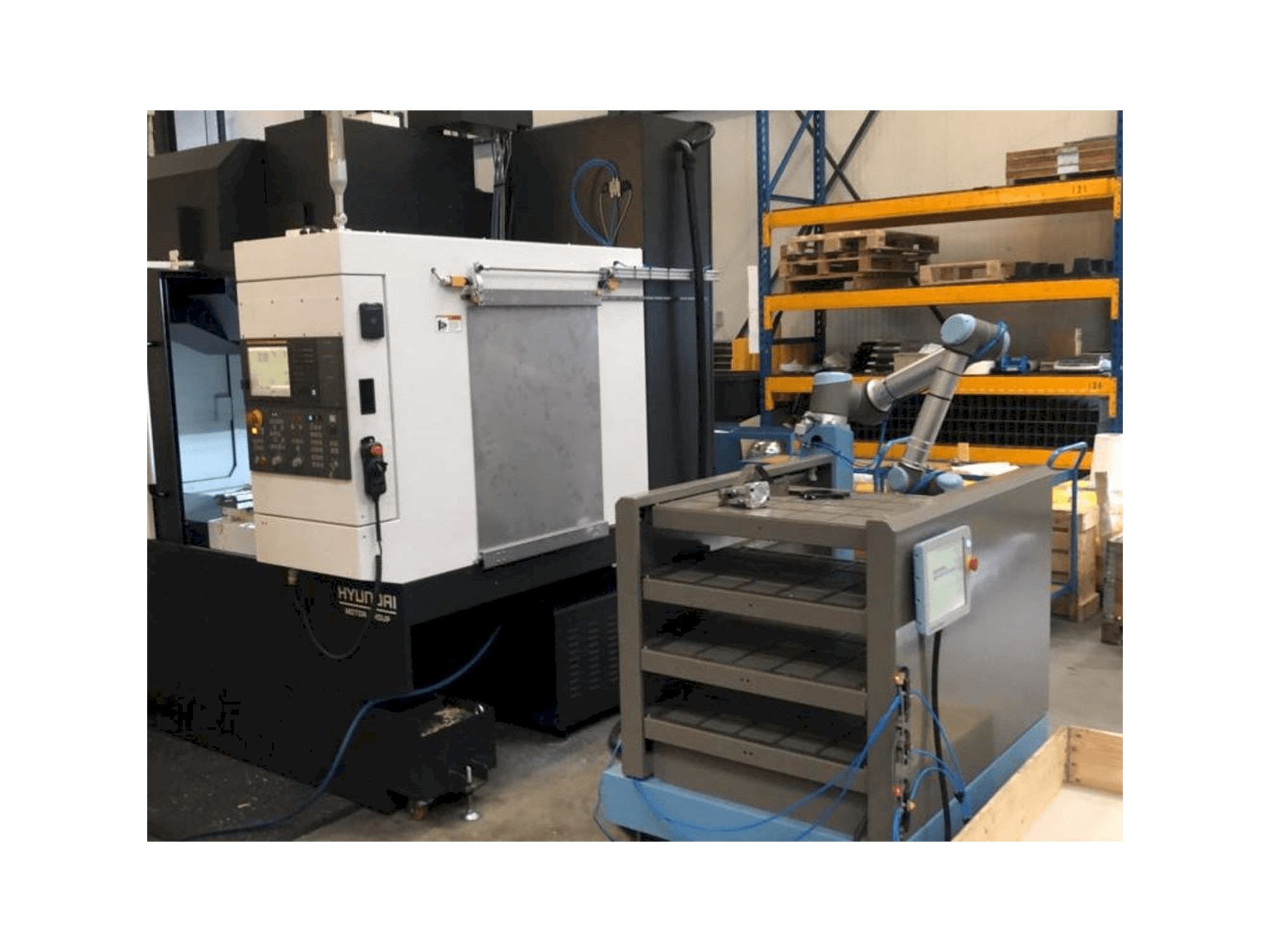 Vooraanzicht van Universal Robots UR10 machine