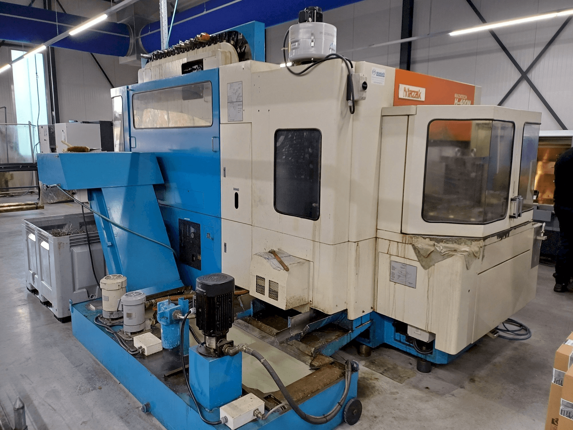 Vooraanzicht van Mazak H400N machine