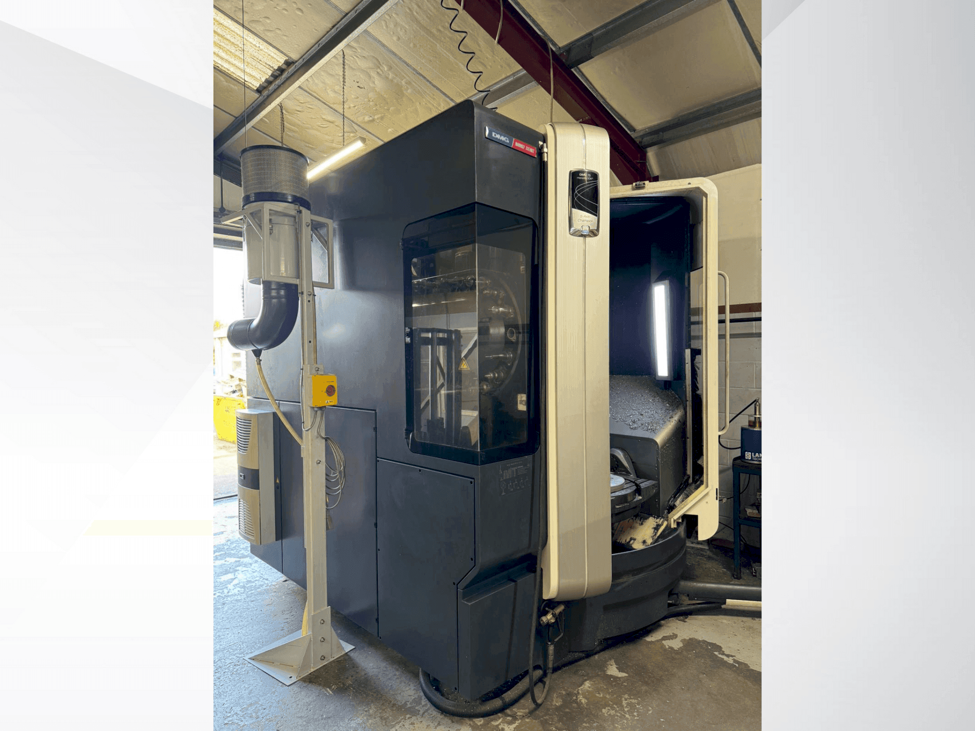 Vooraanzicht van DMG MORI DMU 75 Monoblock machine