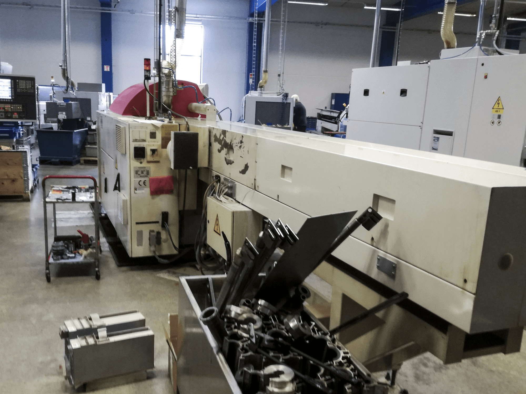 Recht aanzicht van Gildemeister MF Sprint 65 machine