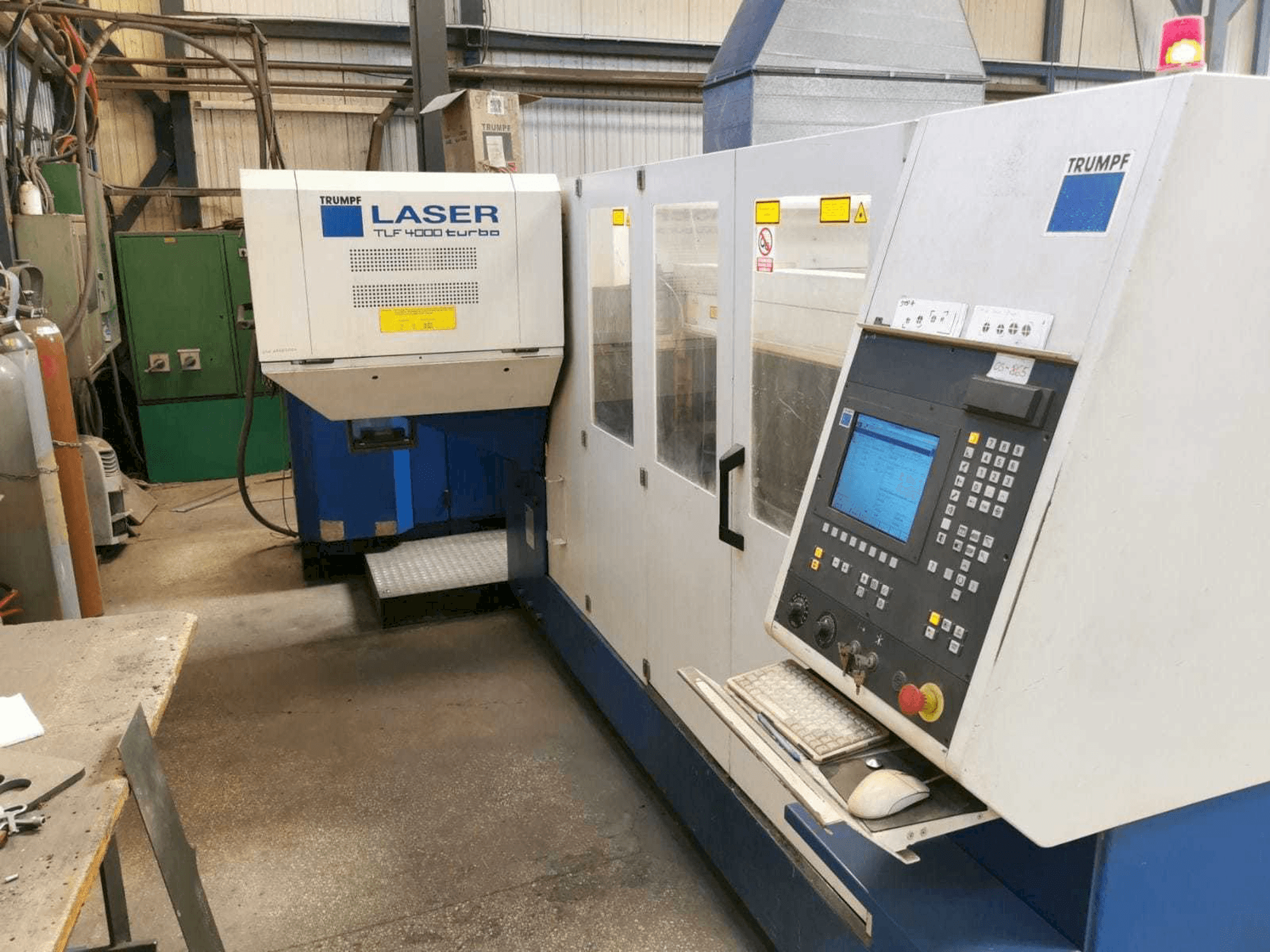 Vooraanzicht van Trumpf L4030 machine