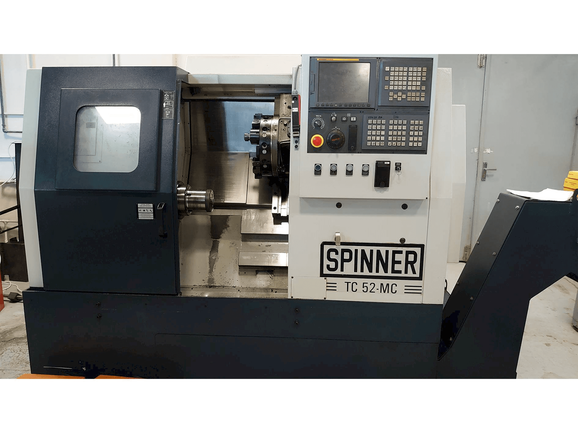 Vooraanzicht van SPINNER TC 52-MC machine