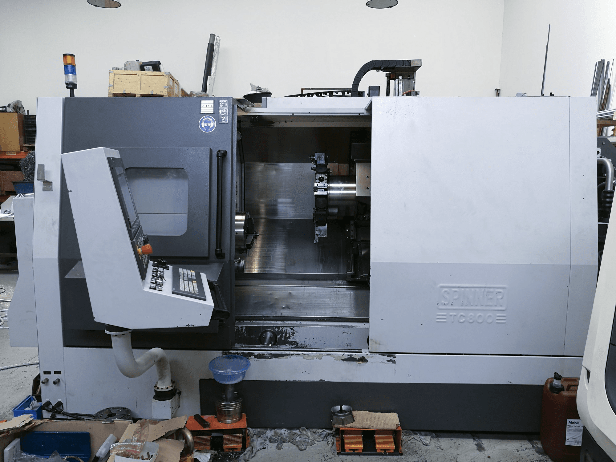 Vooraanzicht van SPINNER TC80077 SMCY machine