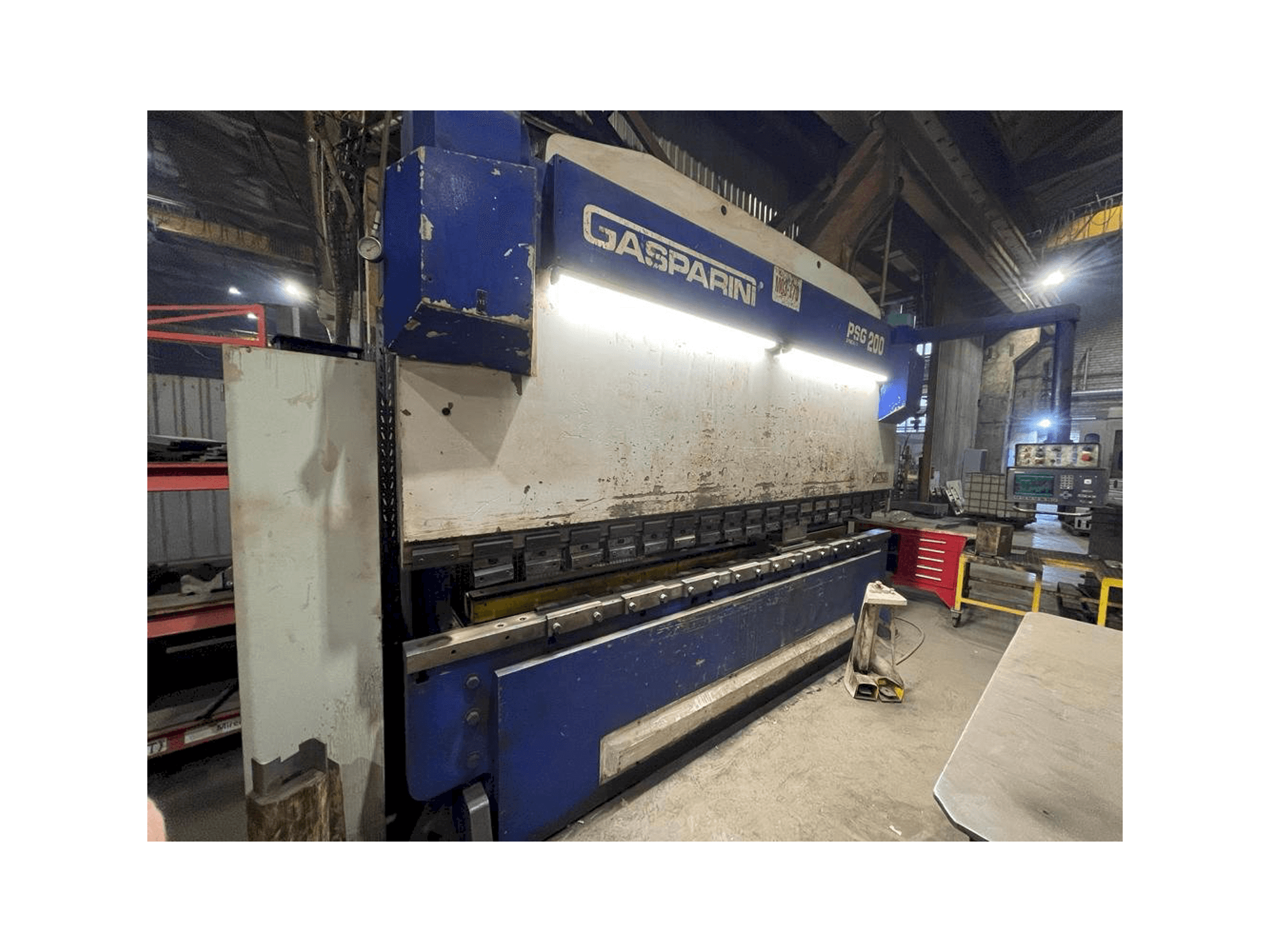 Vooraanzicht van GASPARINI PSG 200/4000 machine