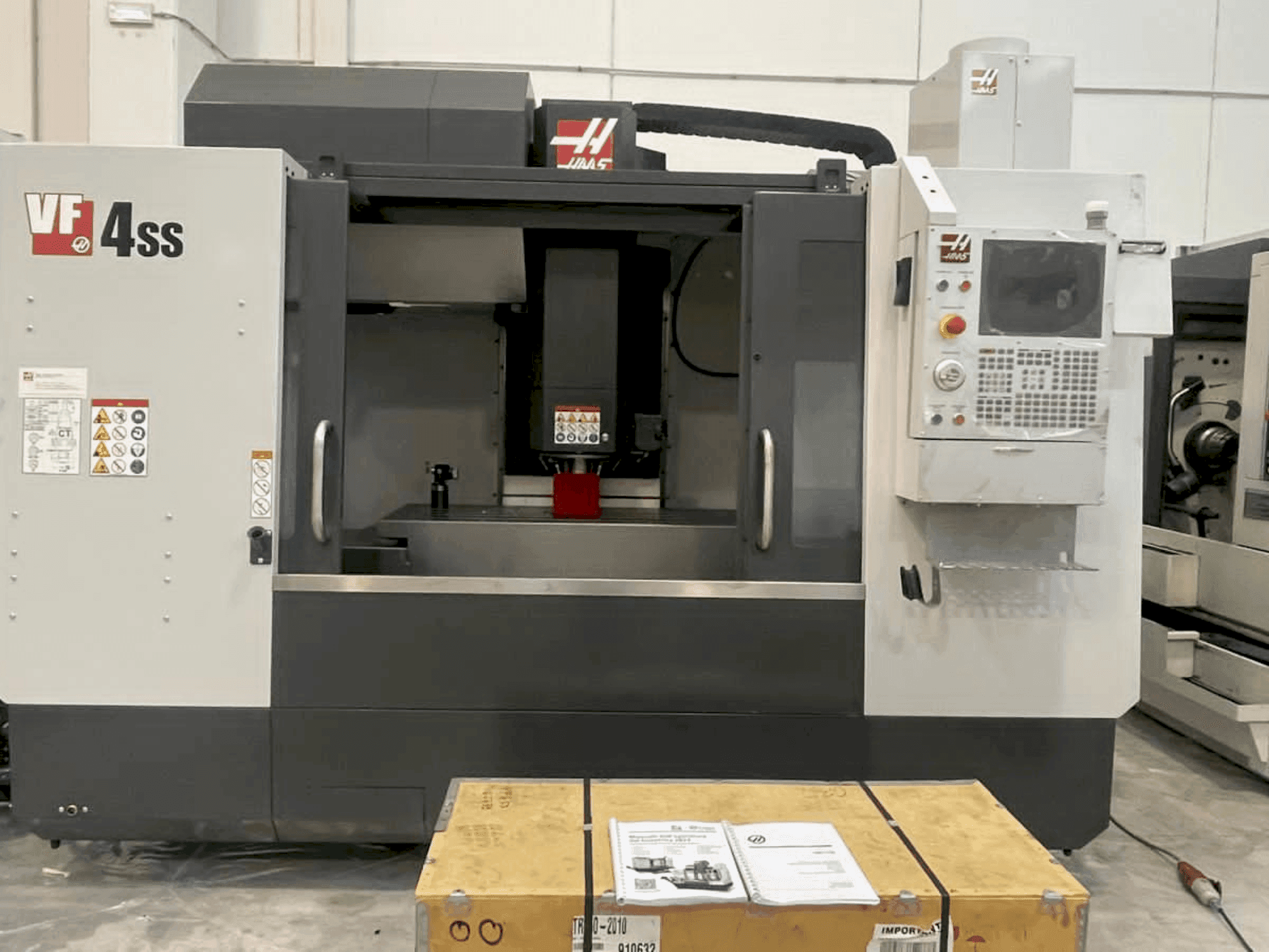 Vooraanzicht van HAAS VF4SS (2019) machine