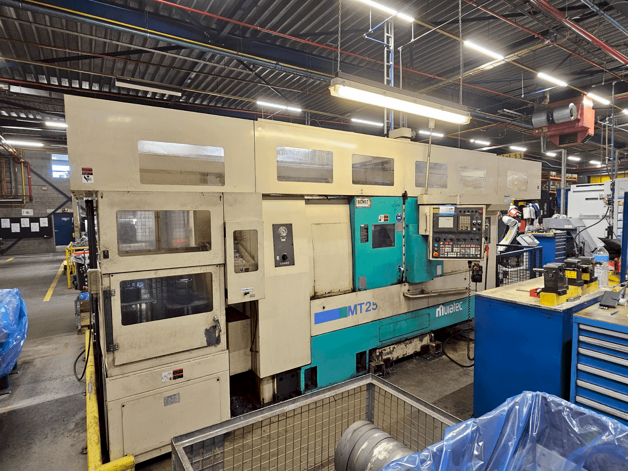 Vooraanzicht van Muratec MT25 machine