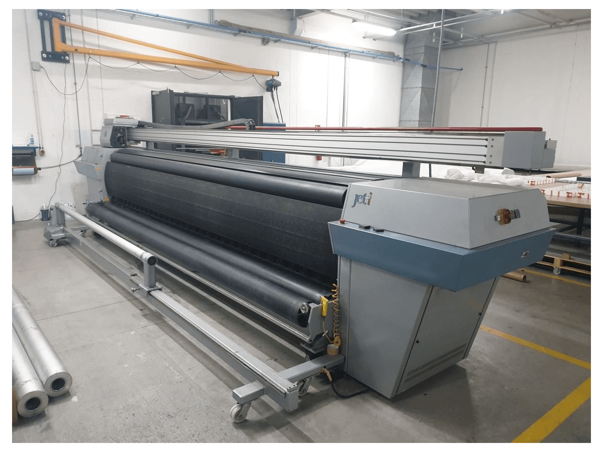 Vooraanzicht van JETI 5000 machine