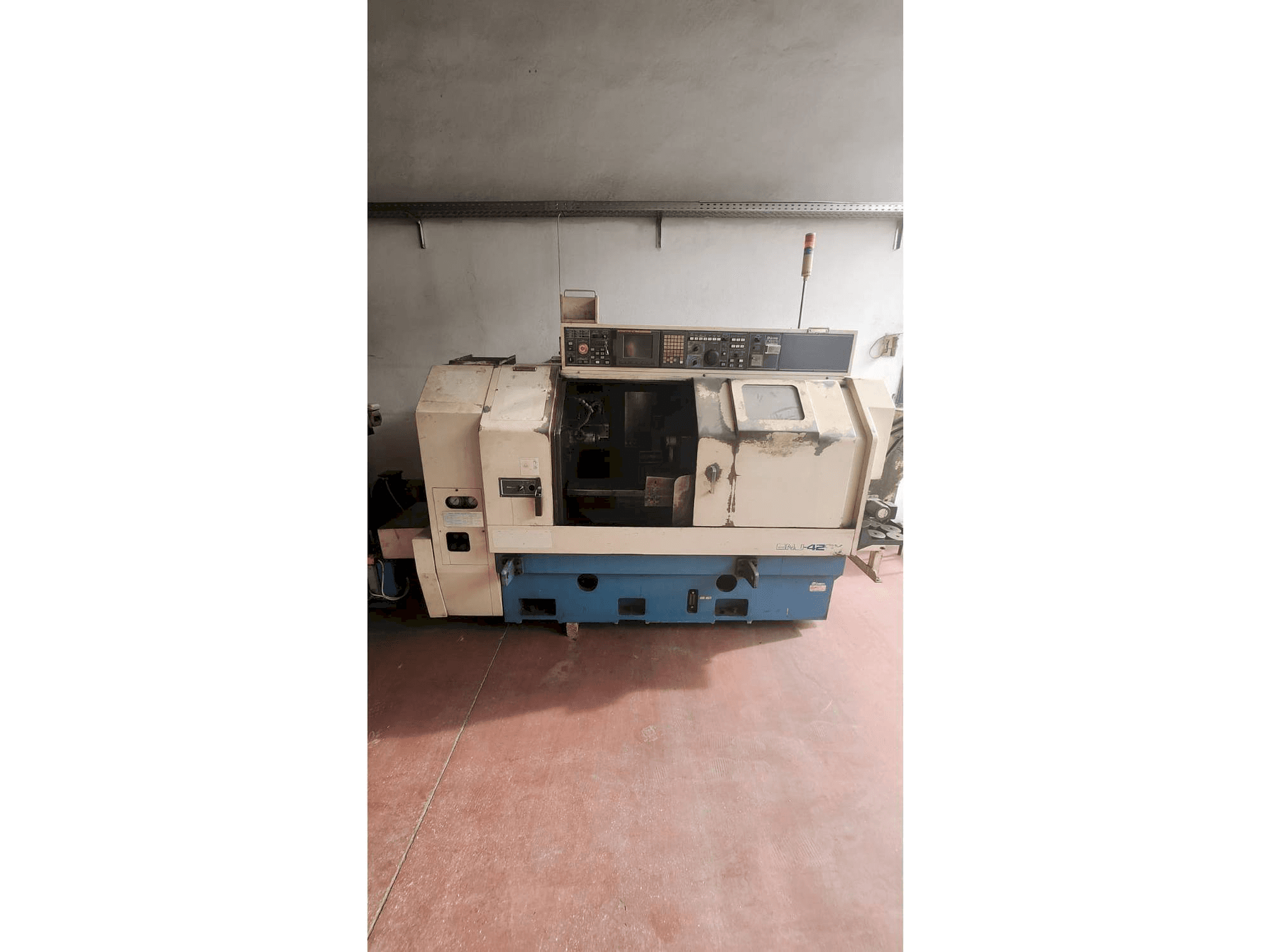 Vooraanzicht van Miyano BNJ 51 SY2 machine