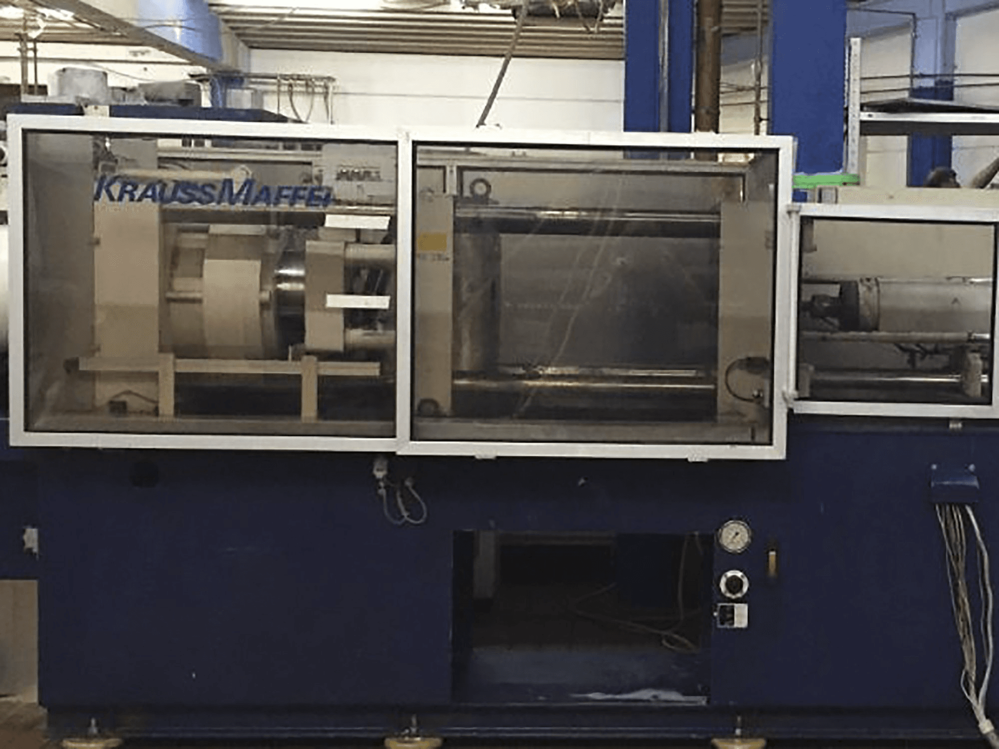 Vooraanzicht van Krauss Maffei 150-620 B1 machine