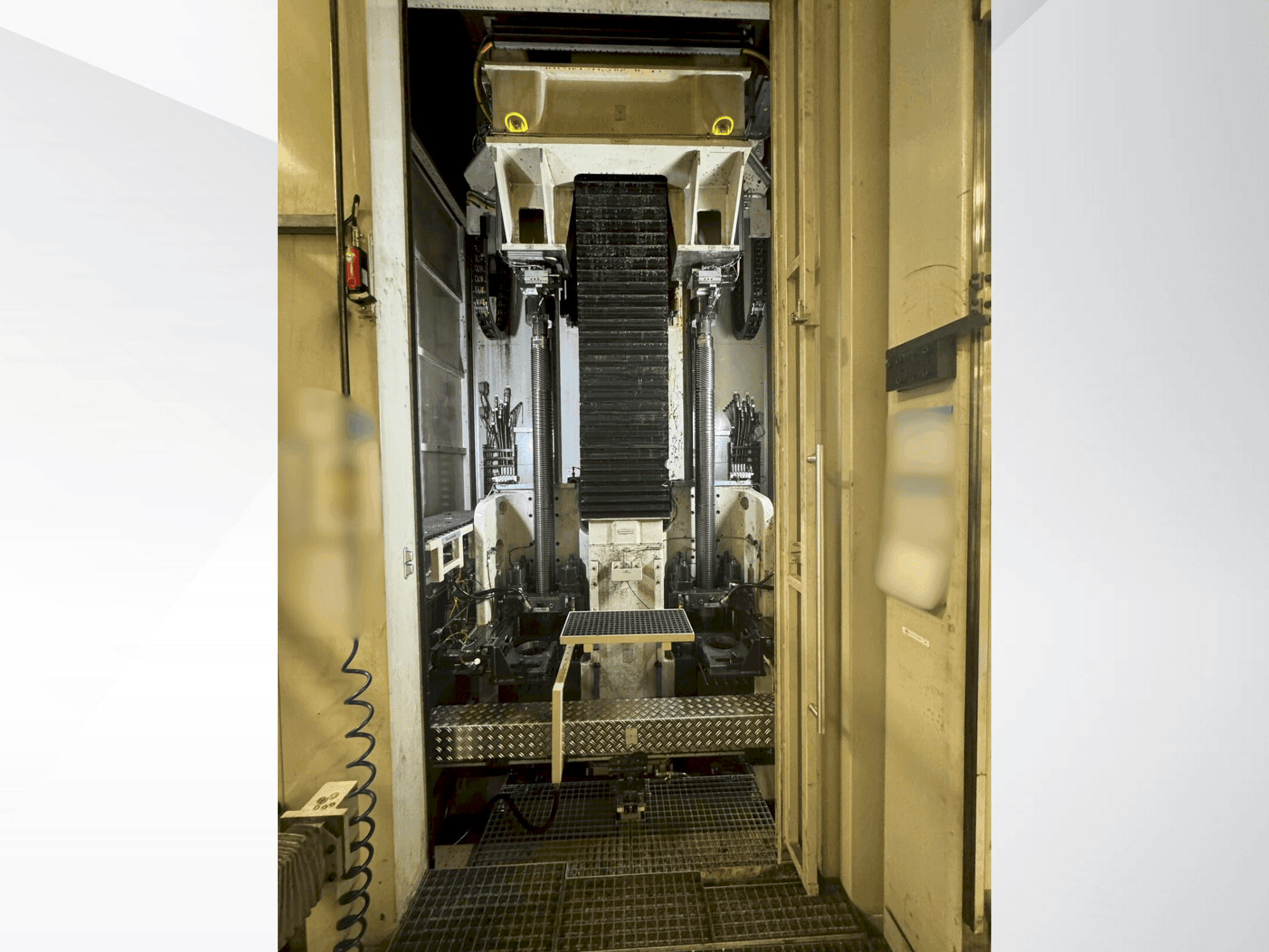 Vooraanzicht van FORST RISH 60x2125x630 machine