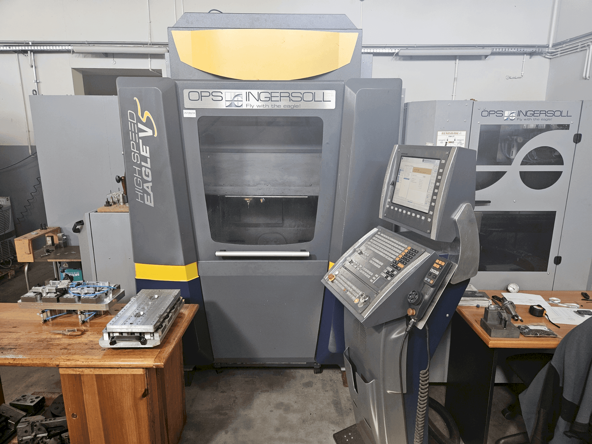 Vooraanzicht van OPS INGERSOLL HIGH SPEED Eagle V5 machine