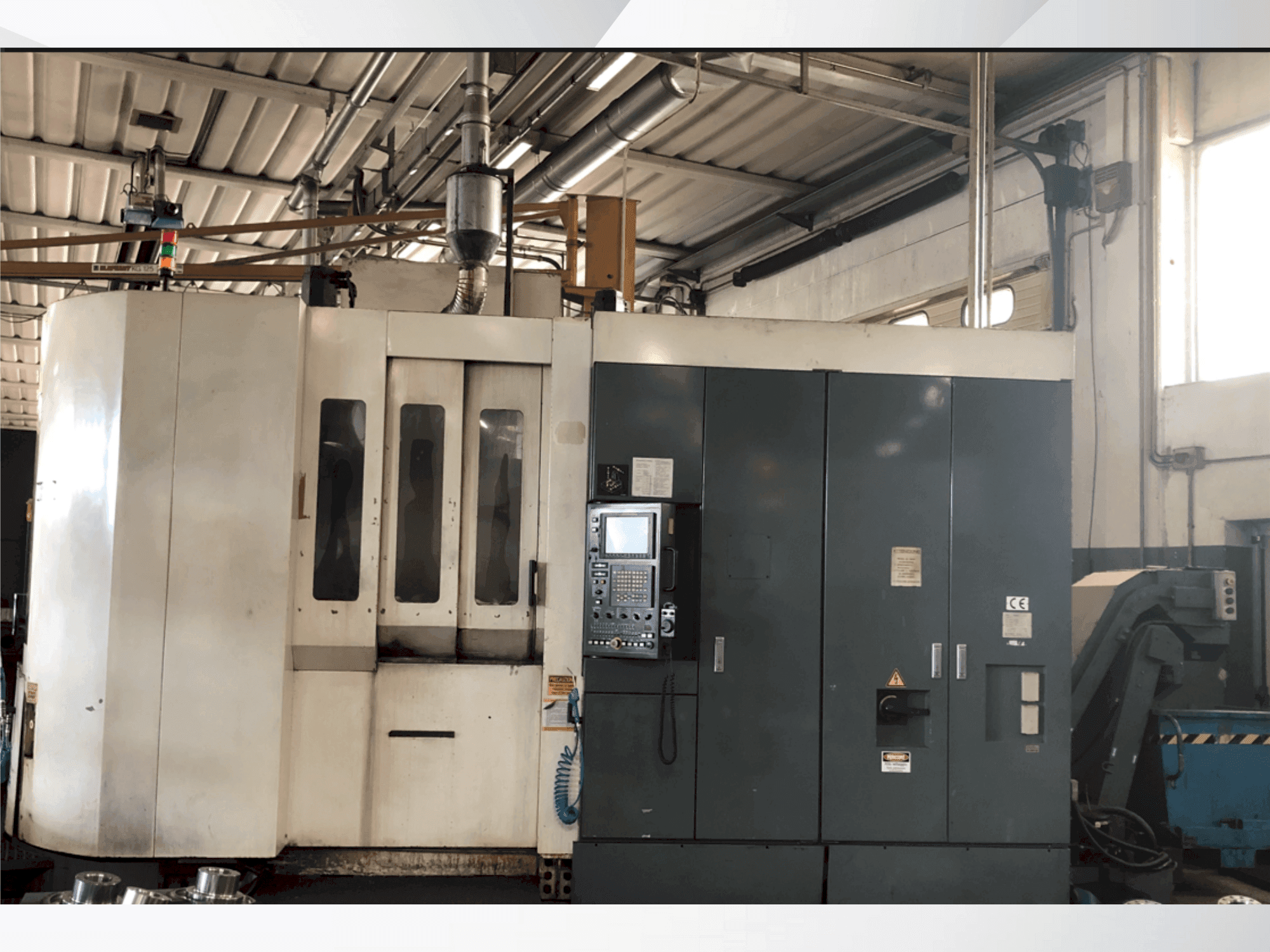 Vooraanzicht van Kitamura MyCenter HX500i machine