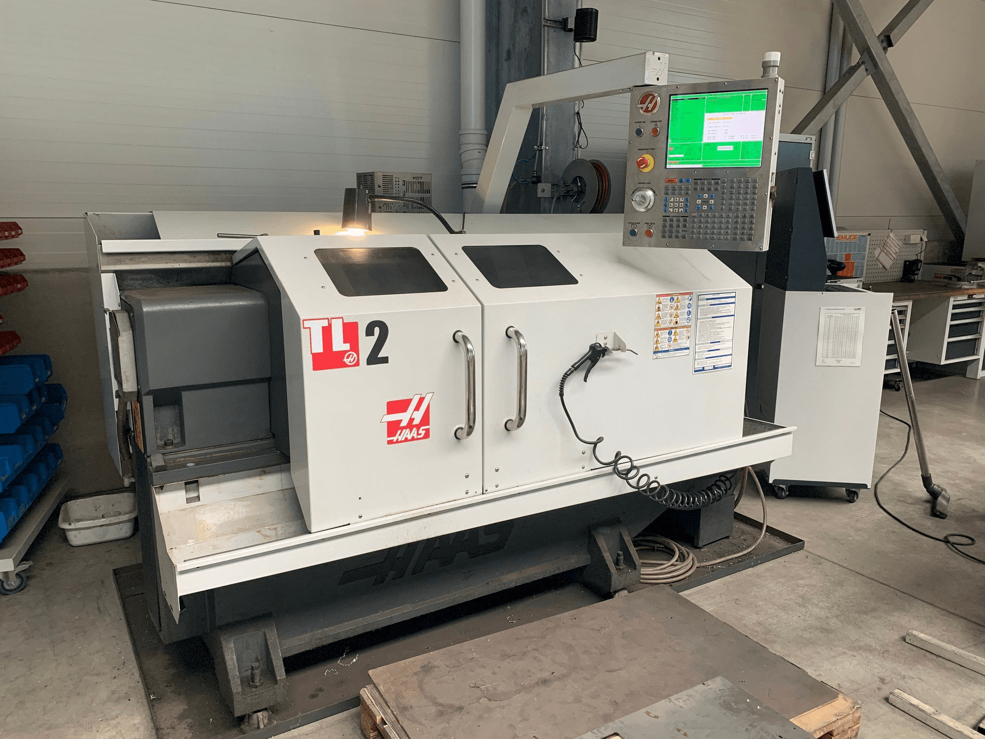 Vooraanzicht van HAAS Tl-2 machine