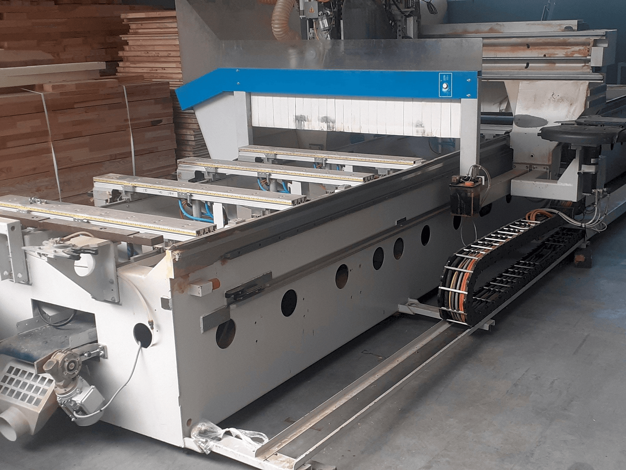 Vooraanzicht van MASTERWOOD PROJECT 350 machine