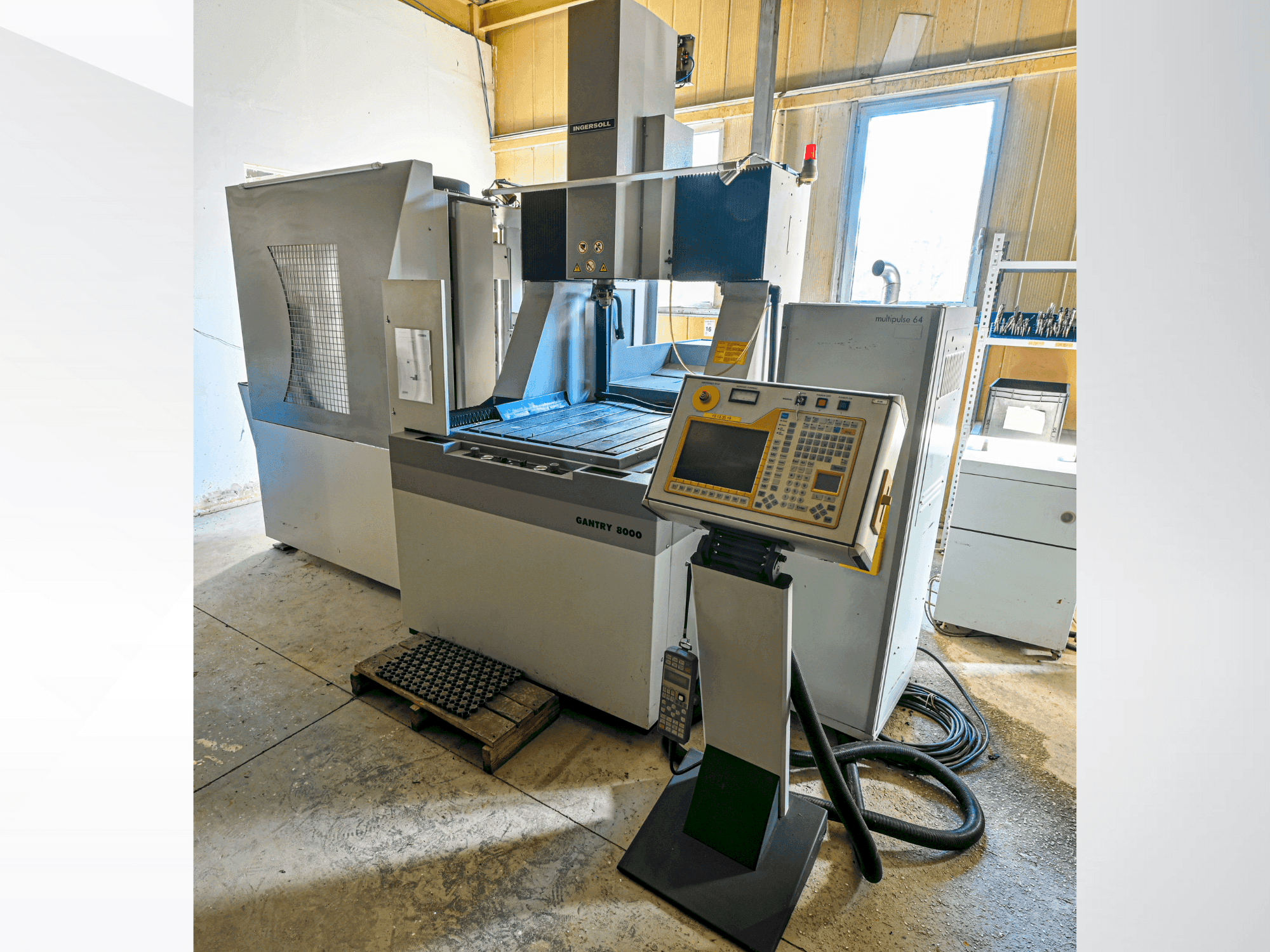 Vooraanzicht van OPS INGERSOLL Gantry 8000 machine