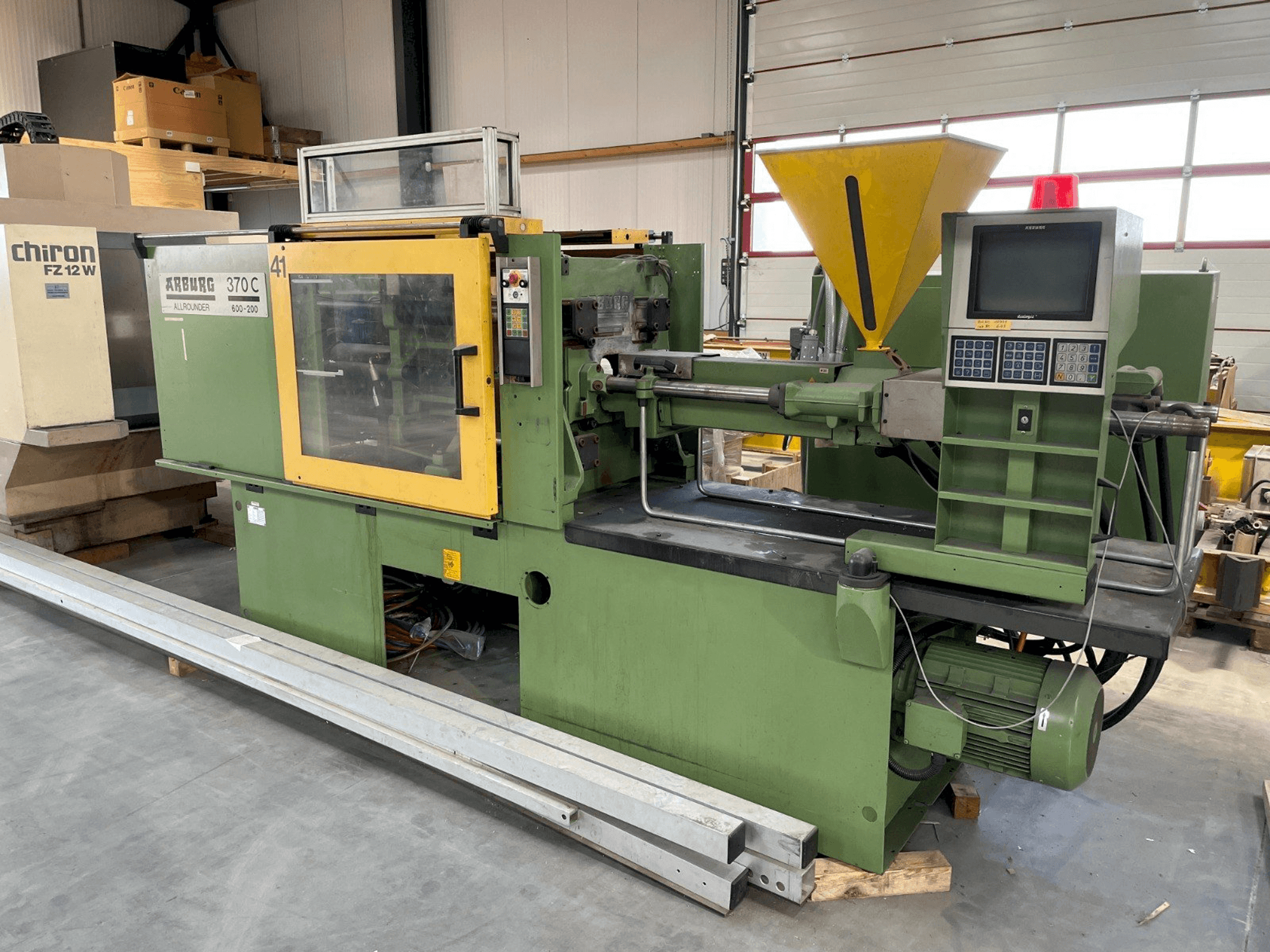 Vooraanzicht van Arburg ALLROUNDER Centex 370 C 600 - 200 machine