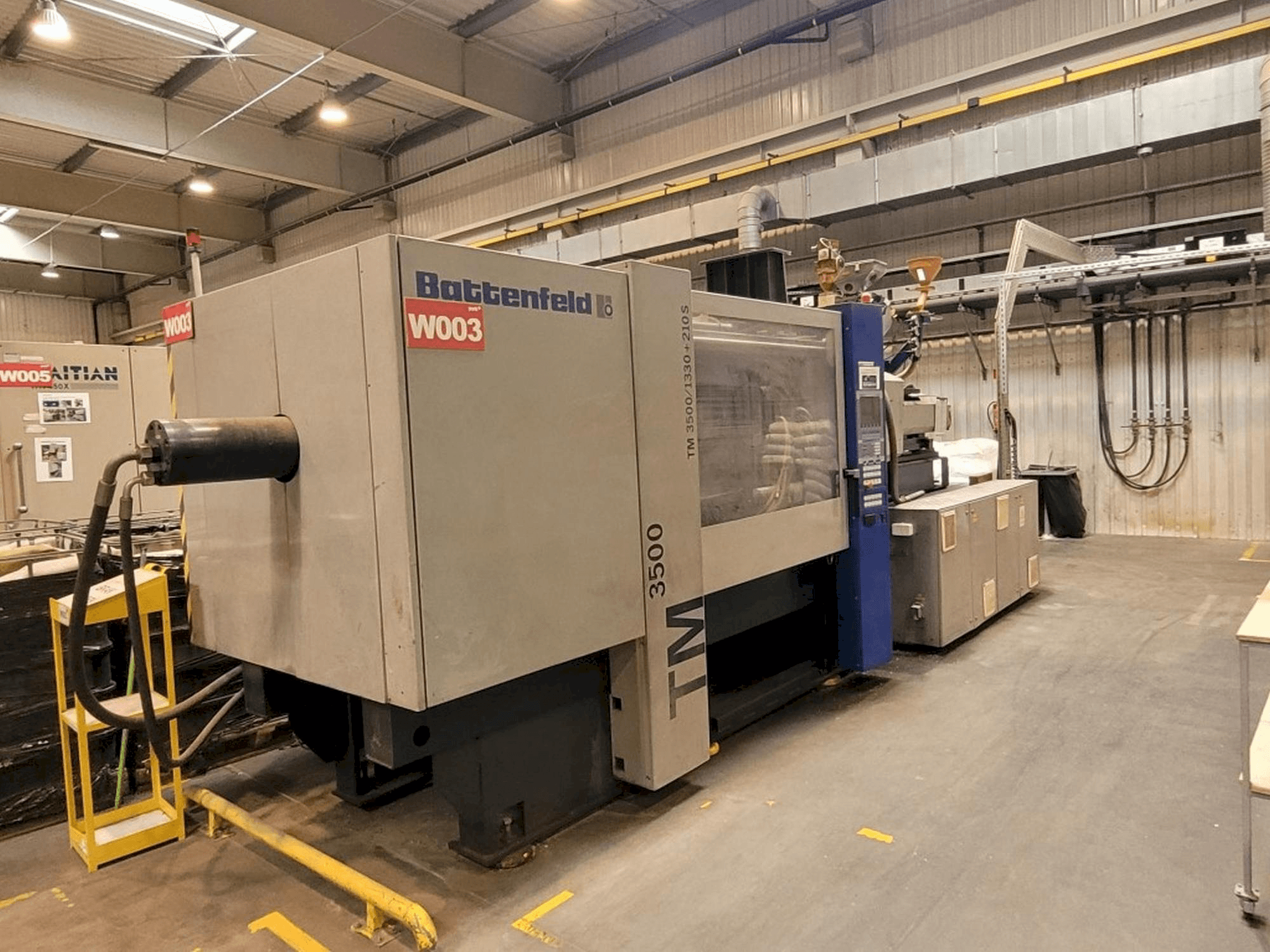 Vooraanzicht van Battenfeld TM 3500/1330+210S machine