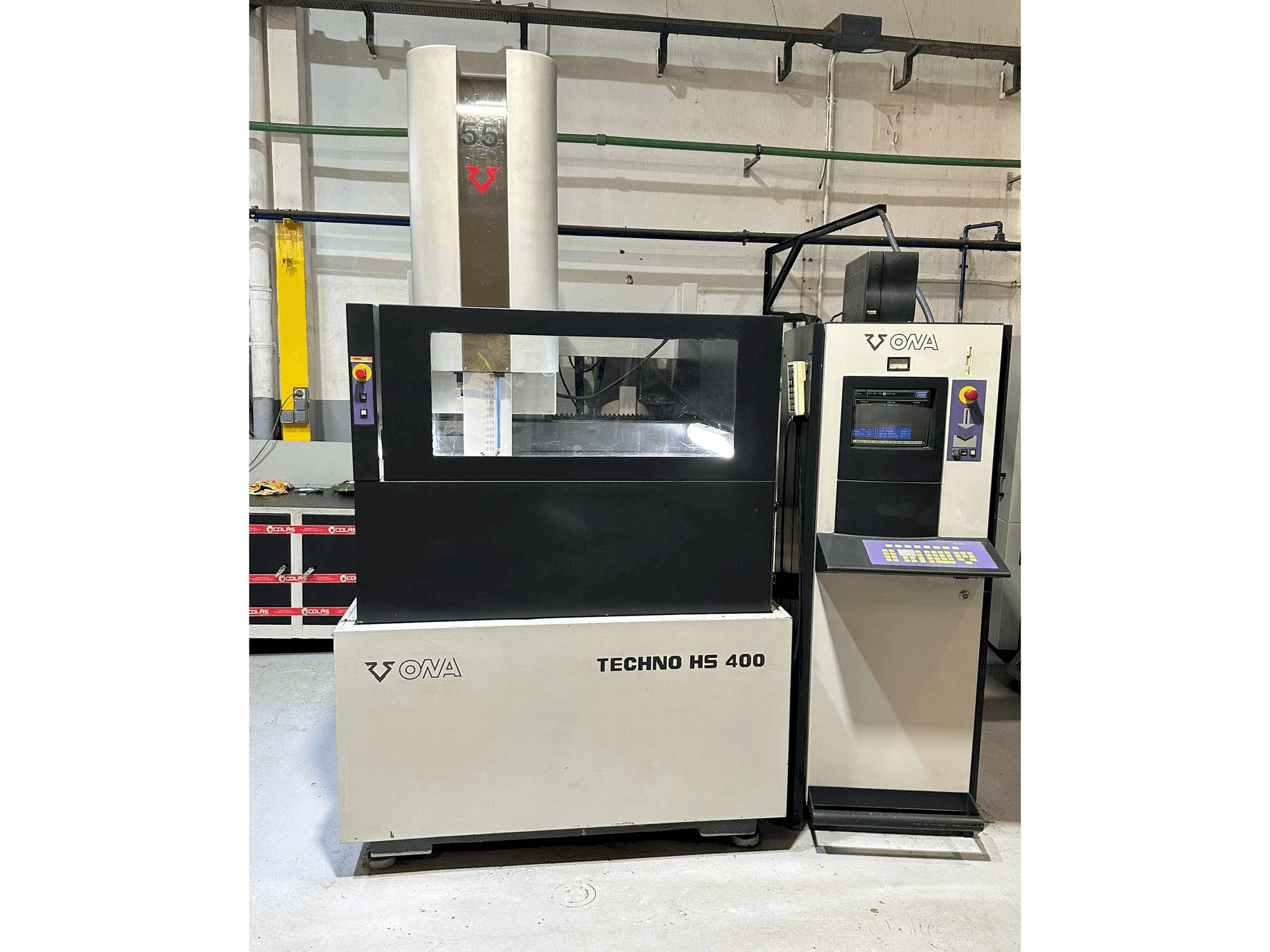 Vooraanzicht van ONA HS 400 machine