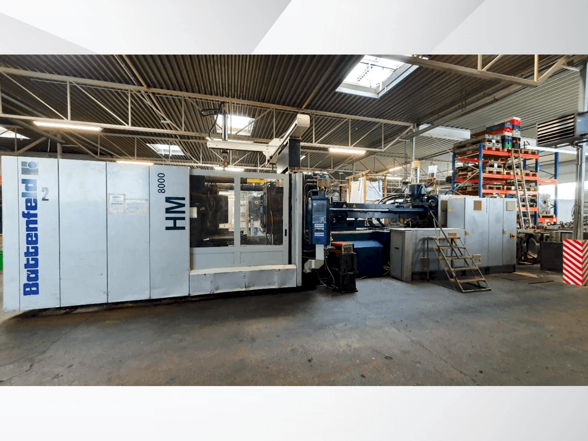 Vooraanzicht van Battenfeld HM 2P 800-7700 machine