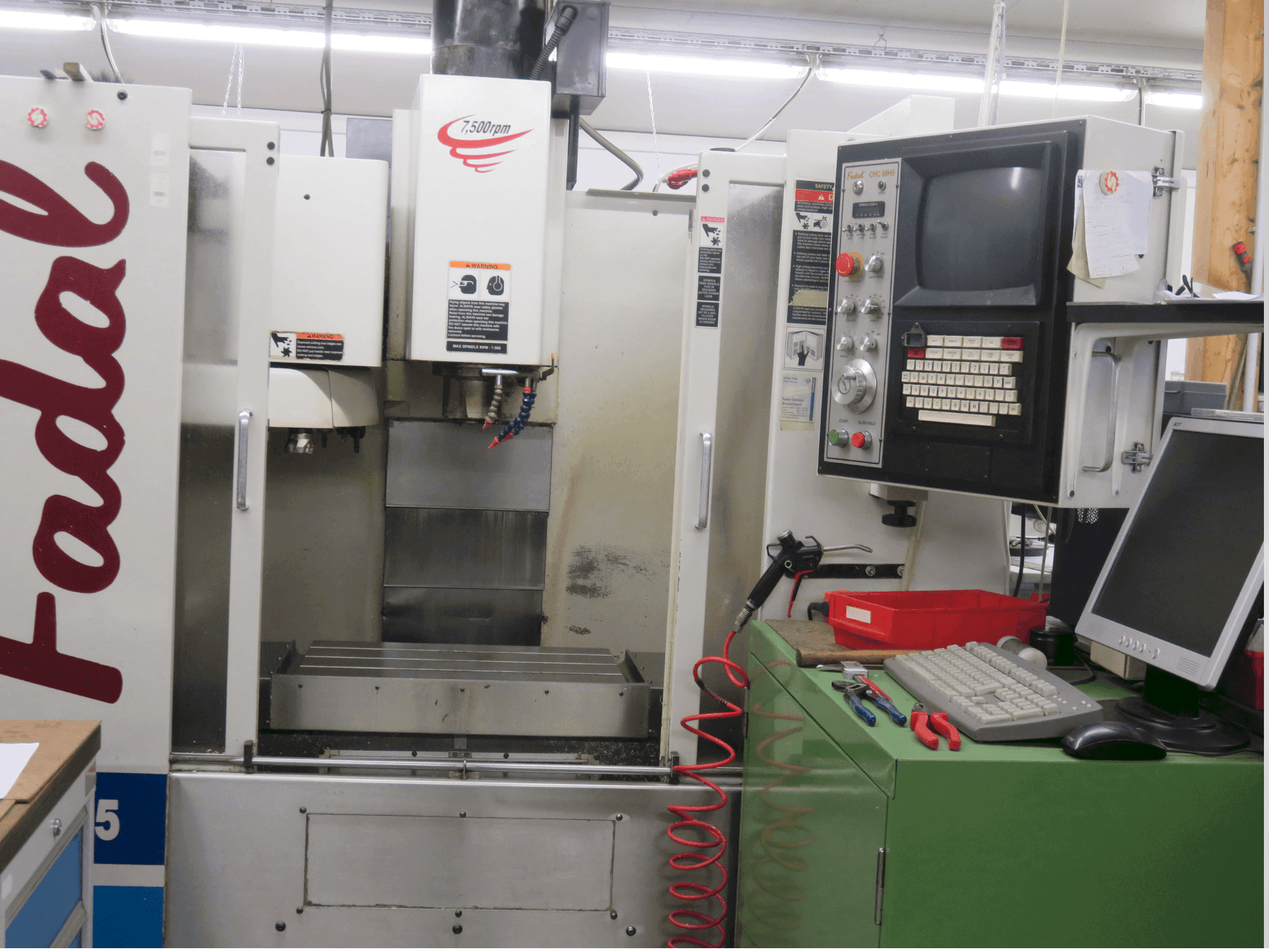 Vooraanzicht van FADAL VMC 15 machine