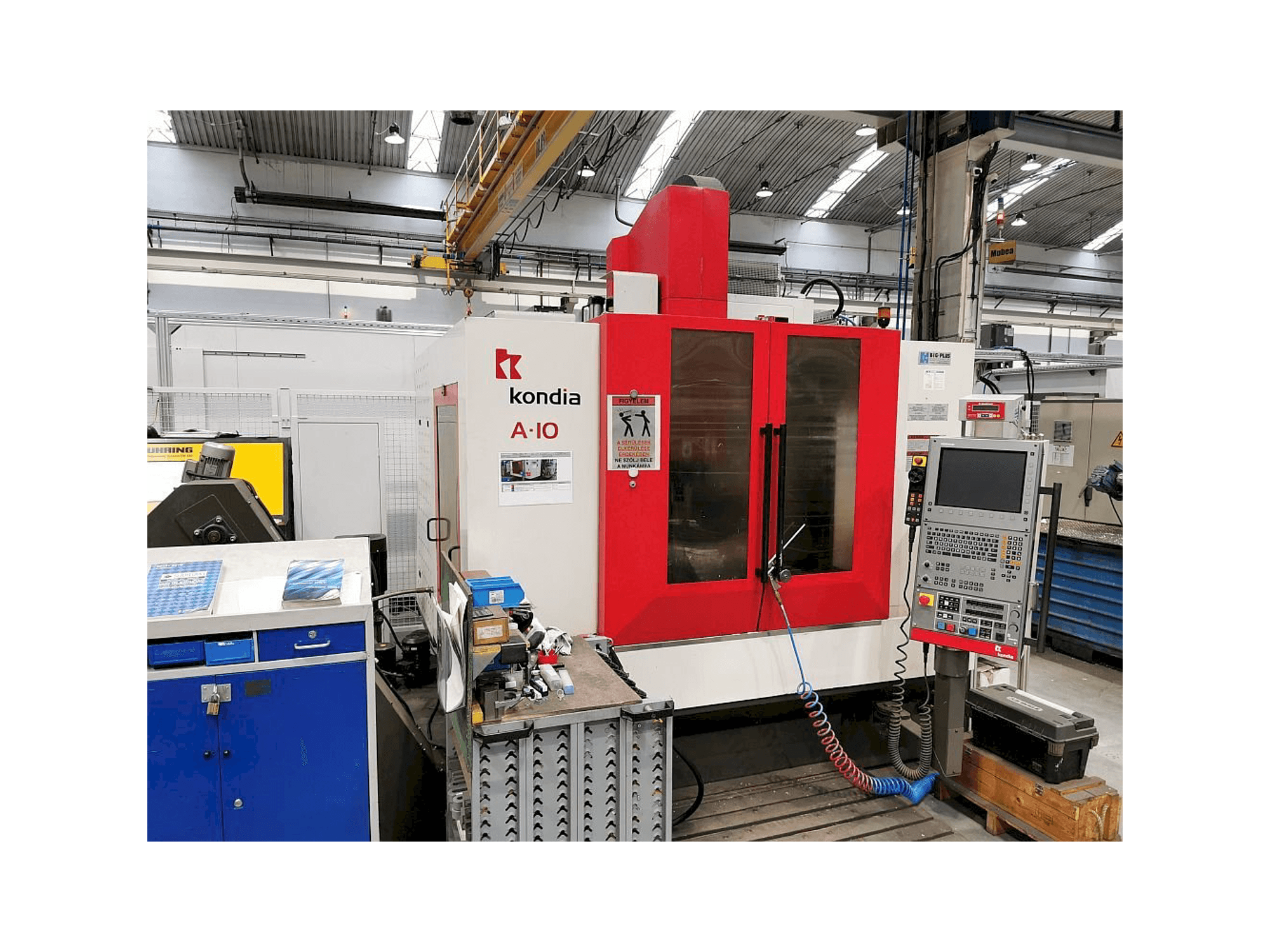 Vooraanzicht van KONDIA A10 machine