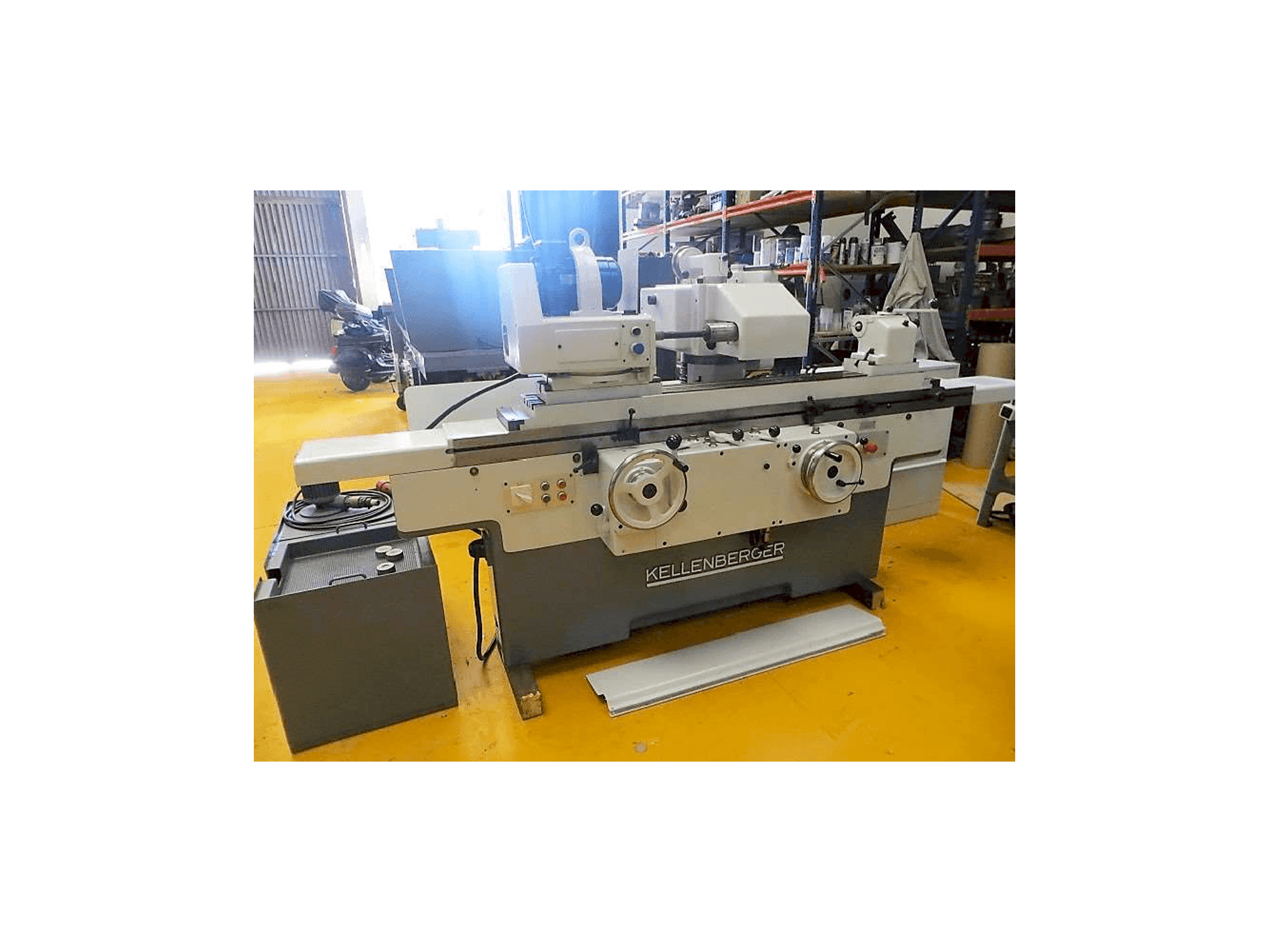 Vooraanzicht van KELLENBERGER 1000 U machine